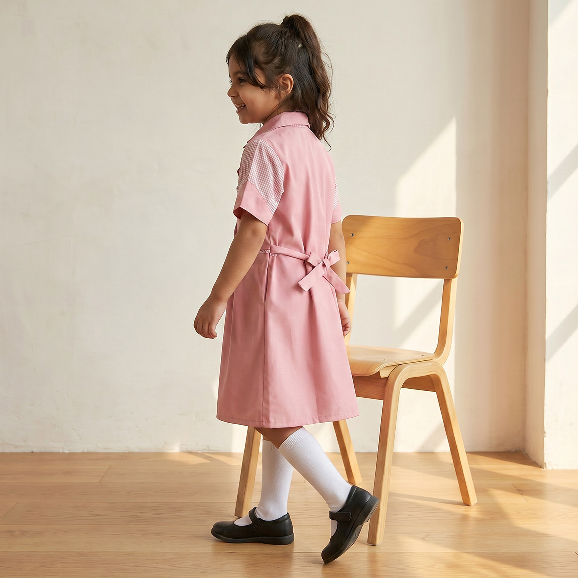 فستان مدرسي وردي بأكمام قصيرة من جونيورز - للبنات-girls-clothing-schoolwear-dresses-image-2