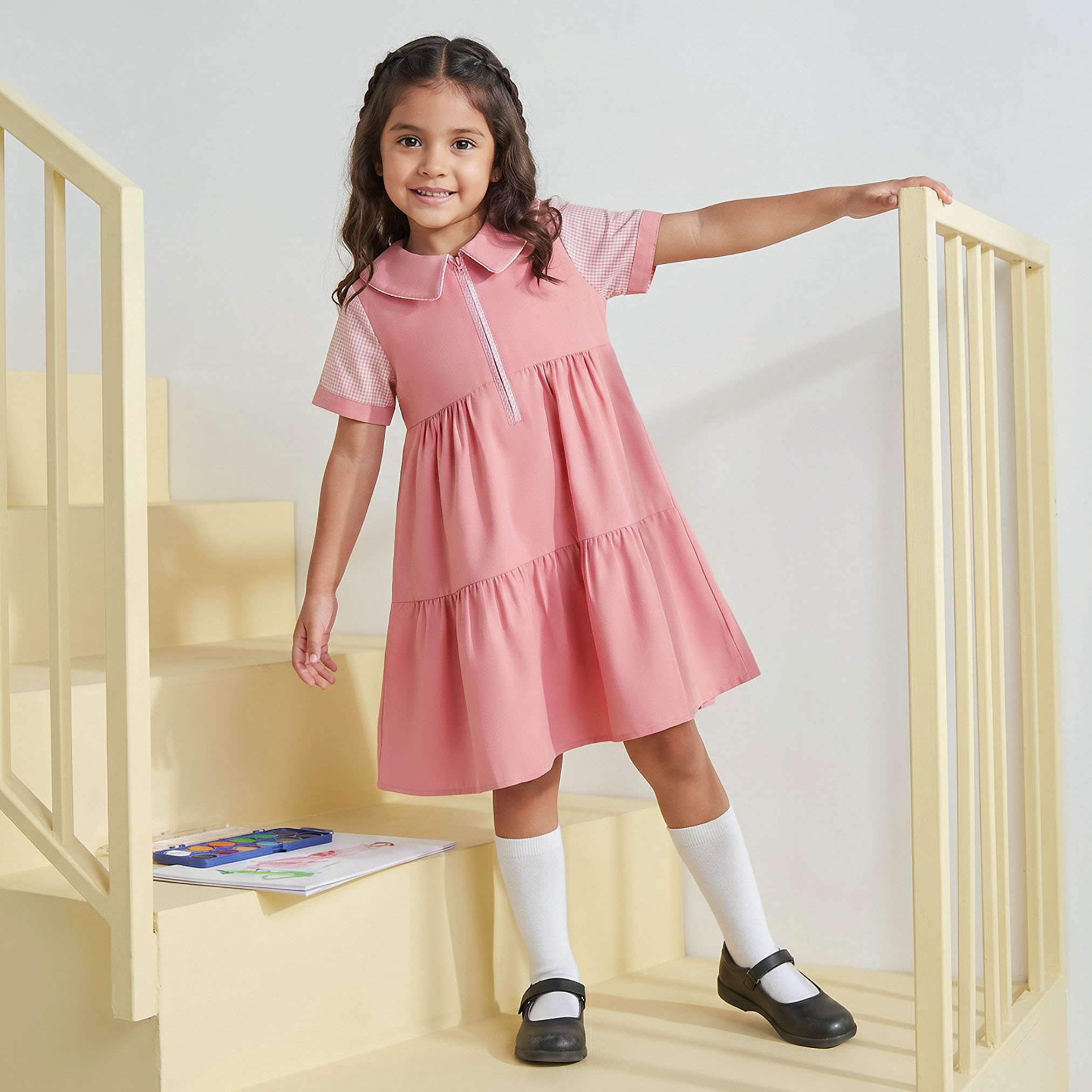 فستان مدرسي وردي بياقة بيتر بان من جونيورز - بنات-girls-clothing-schoolwear-dresses-image-1
