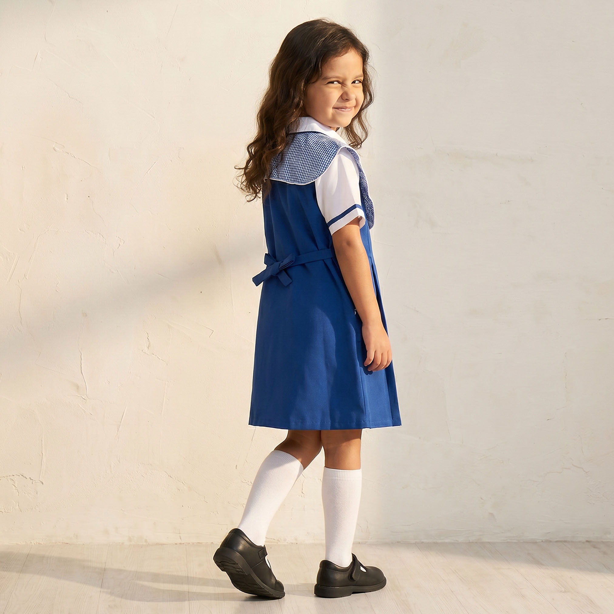 فستان مدرسة أزرق بأكمام قصيرة للبنات من جونيورز-girls-clothing-schoolwear-dresses-image-2