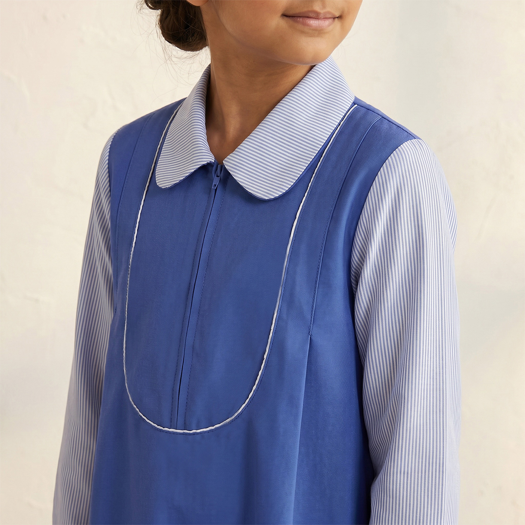 فستان مدرسي أزرق بخصر منسدل وبياقة عادية للبنات من جونيورز-girls-clothing-schoolwear-dresses-image-6