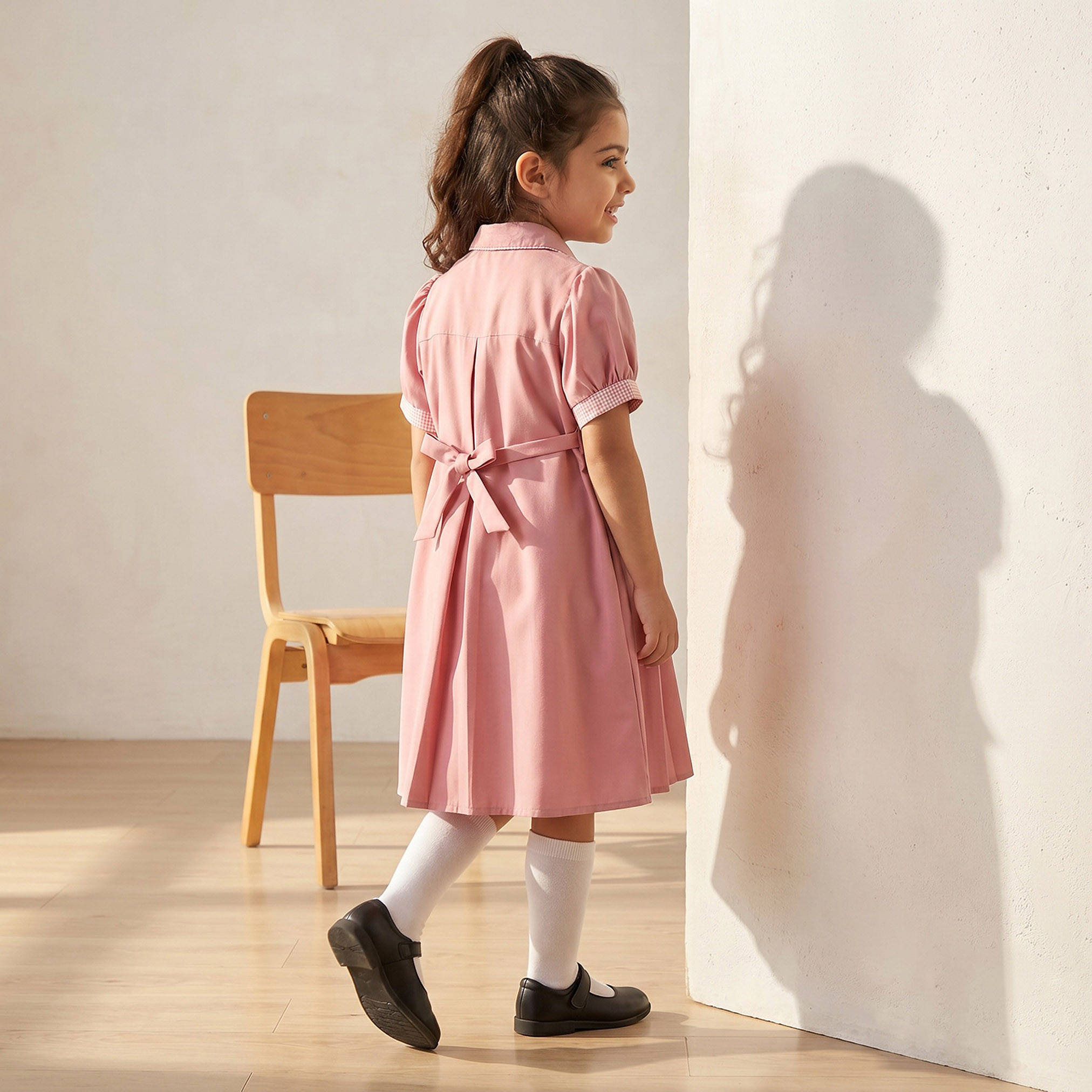 فستان مدرسي وردي بأكمام قصيرة للبنات من جونيورز-girls-clothing-schoolwear-dresses-image-2