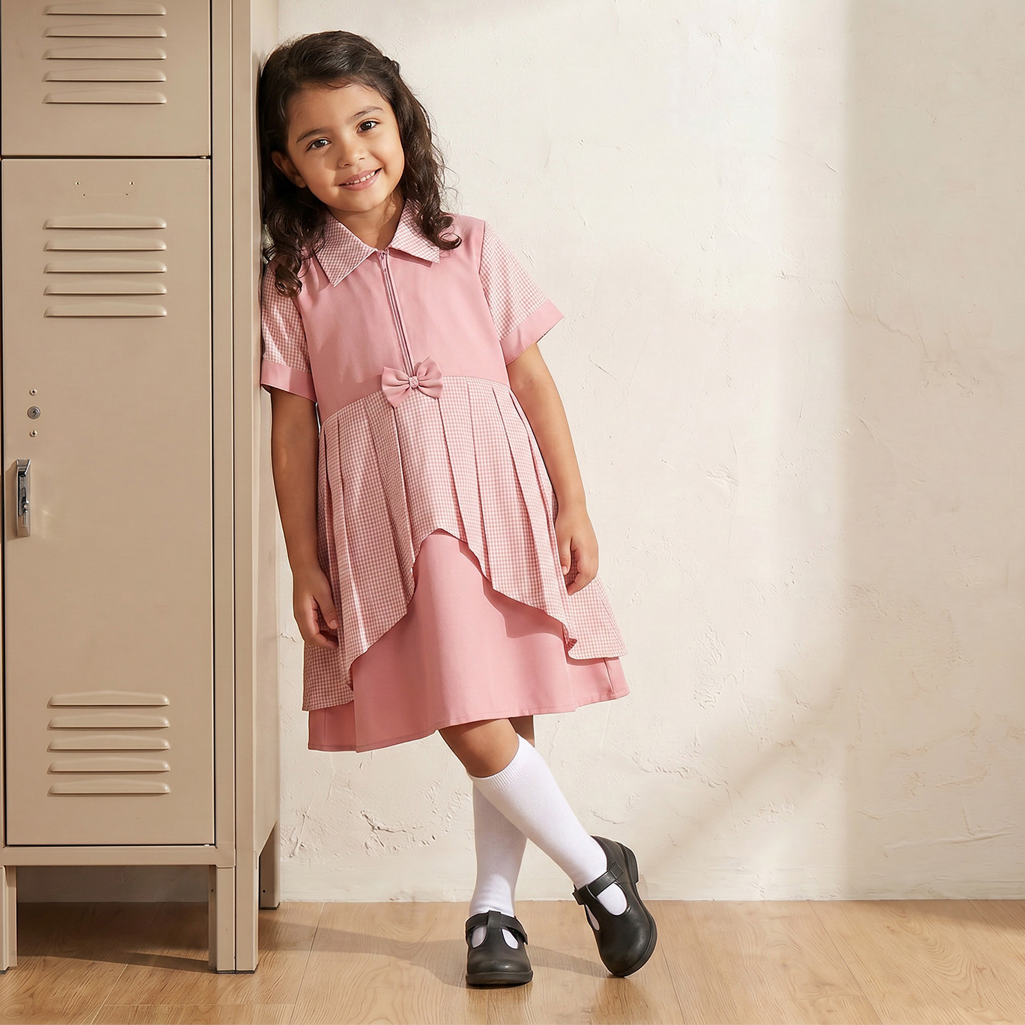 فستان مدرسي وردي بأكمام قصيرة للبنات من جونيورز-girls-clothing-schoolwear-dresses-image-4