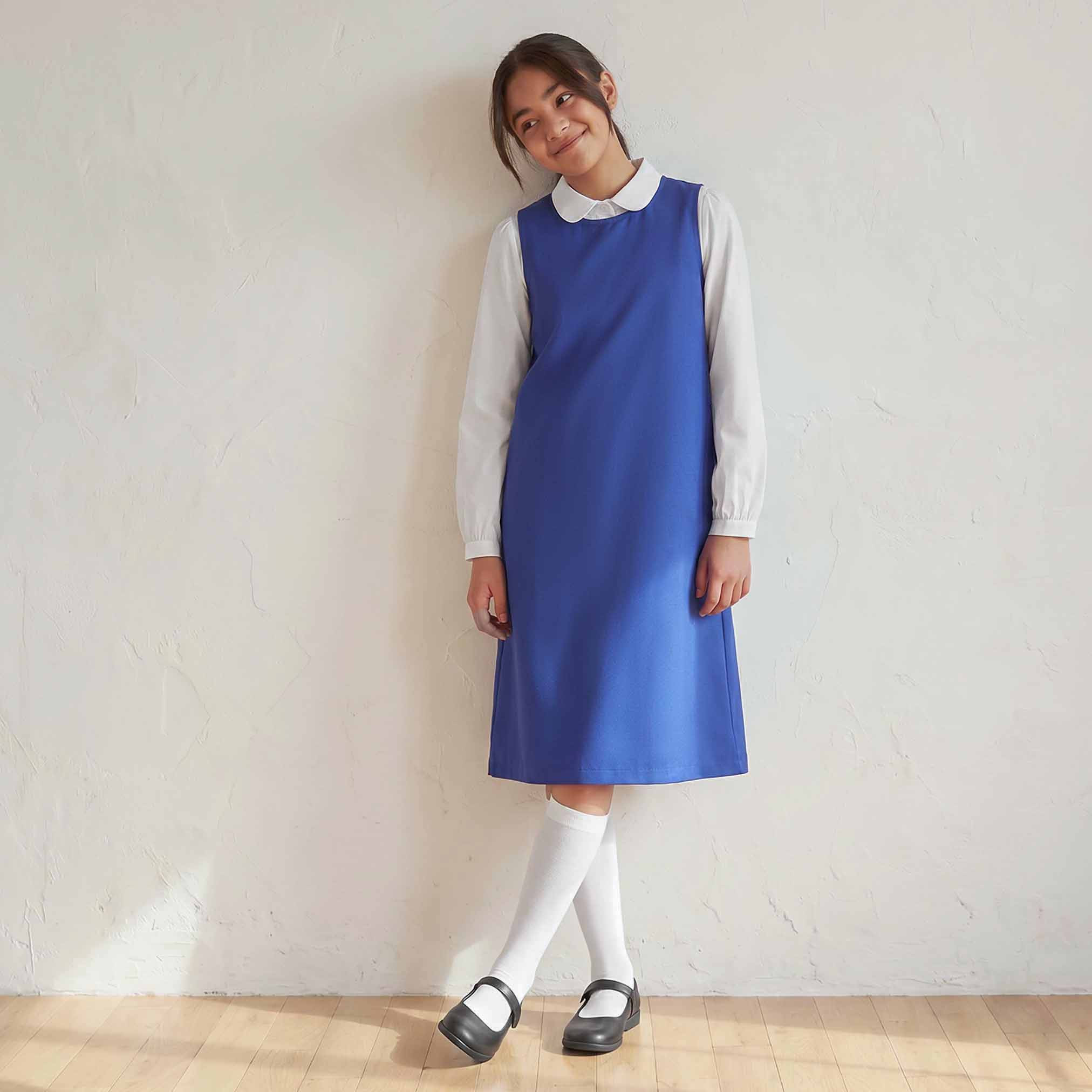 فستان مريلة أزرق بؤقبة مستديرة للبنات من جونيورز-girls-clothing-schoolwear-dresses-image-1