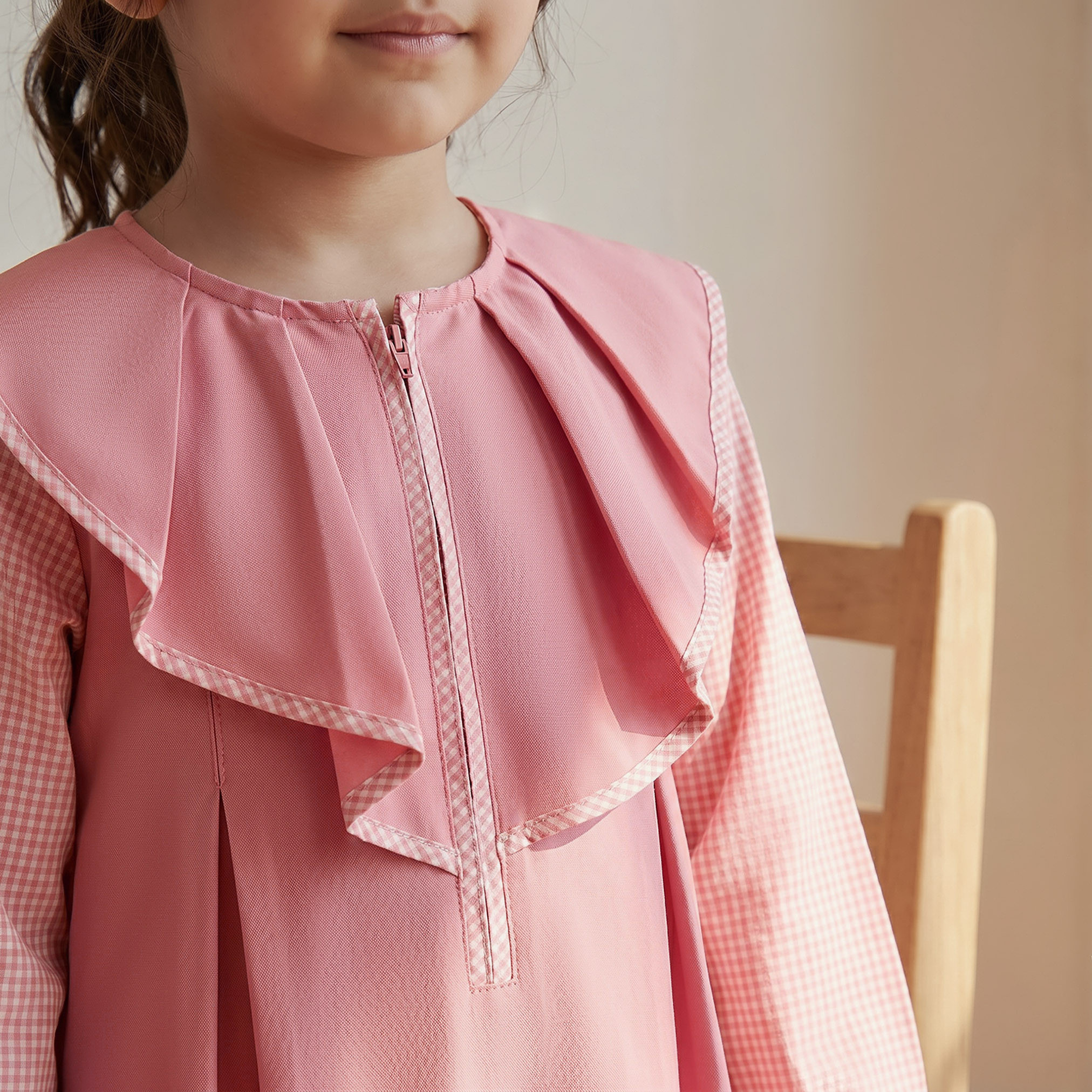 فستان وردي إيه لاين برقبة مستديرة للبنات من جونيورز-girls-clothing-schoolwear-dresses-image-5