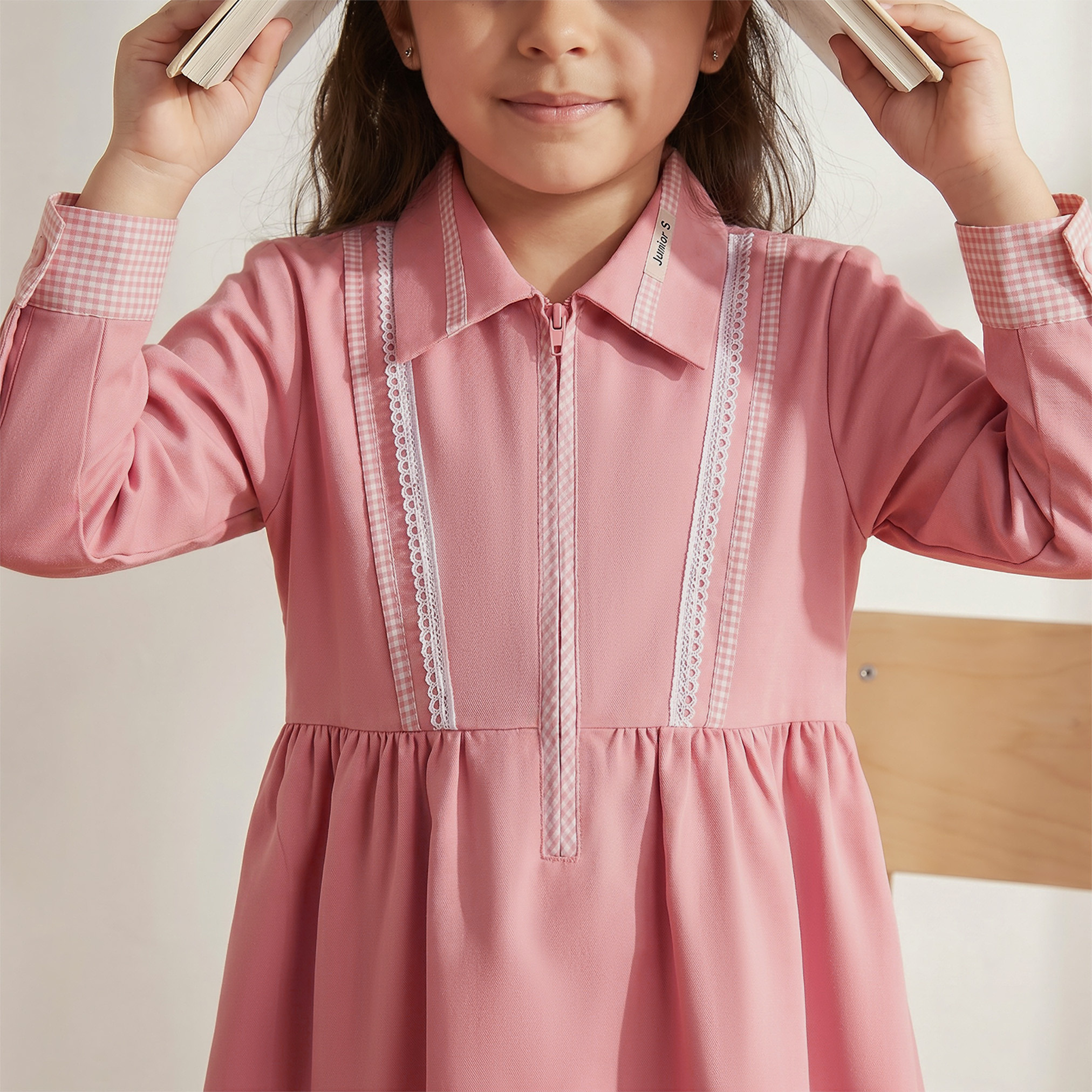 فستان مدرسي وردي بأكمام طويلة من جونيورز - بنات-girls-clothing-schoolwear-dresses-image-6