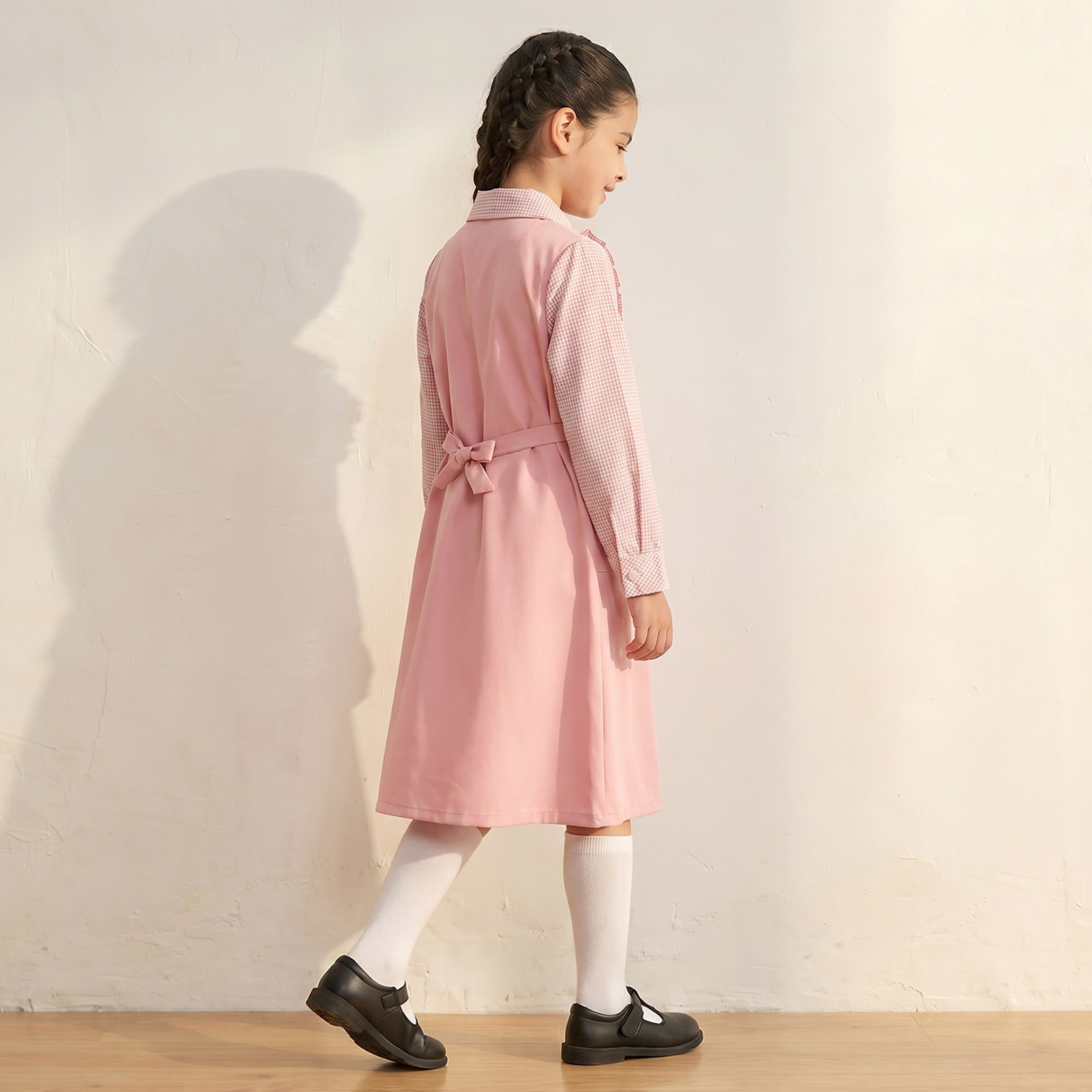 فستان مدرسة وردي بأكمام طويلة للبنات من جونيورز-girls-clothing-schoolwear-dresses-image-2
