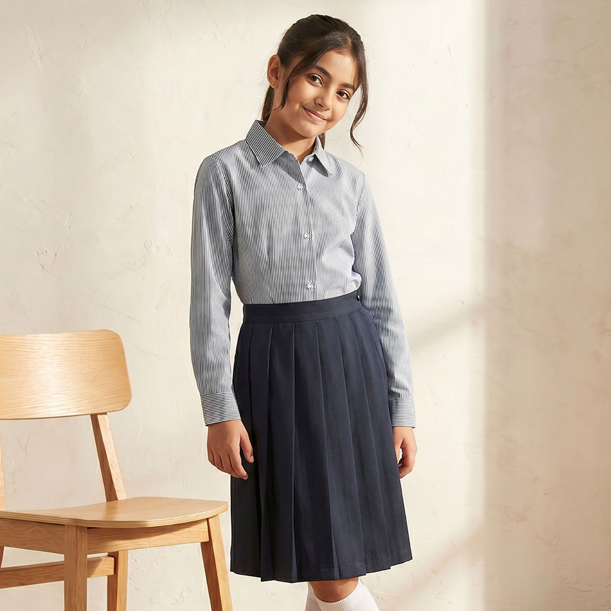 قميص مدرسي رمادي بياقة واسعة للفتيات من جونيورز-girls-clothing-blousesandshirts-image-1