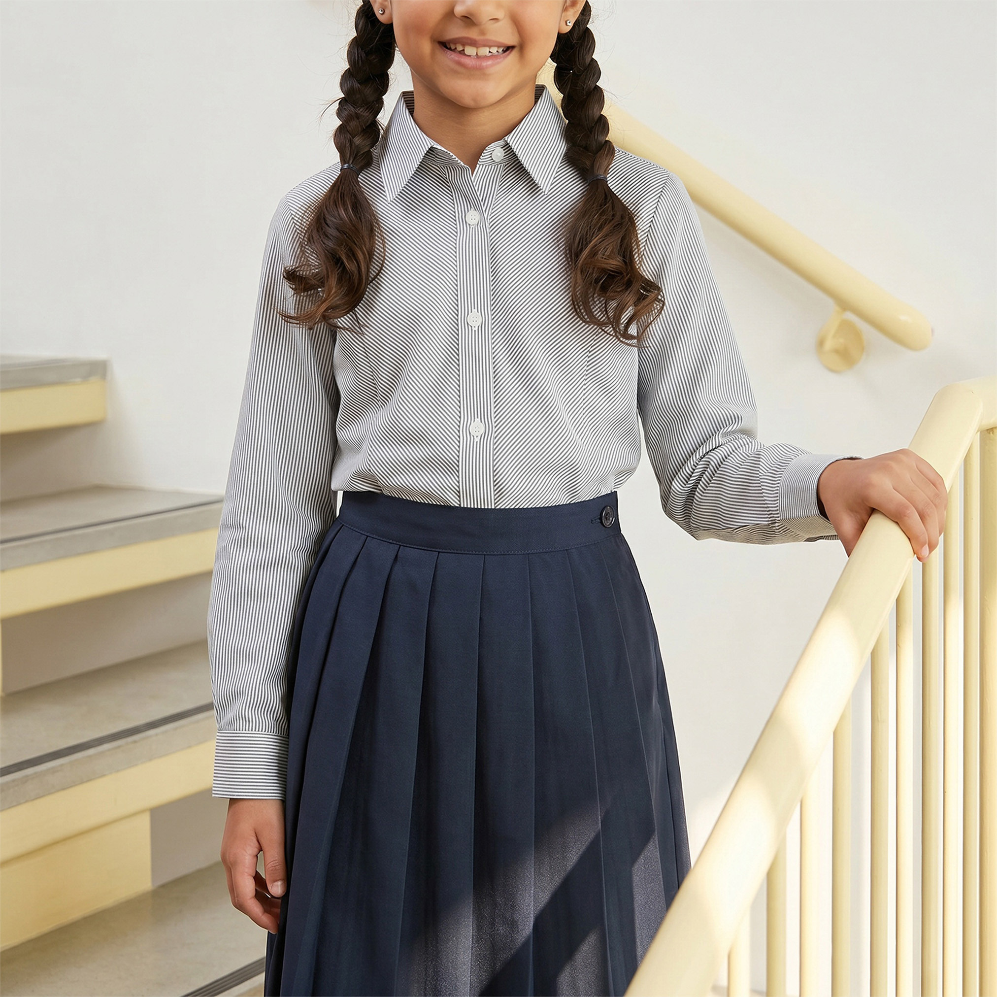 قميص مدرسي رمادي بياقة للبنات من جونيورز-girls-clothing-blousesandshirts-image-5