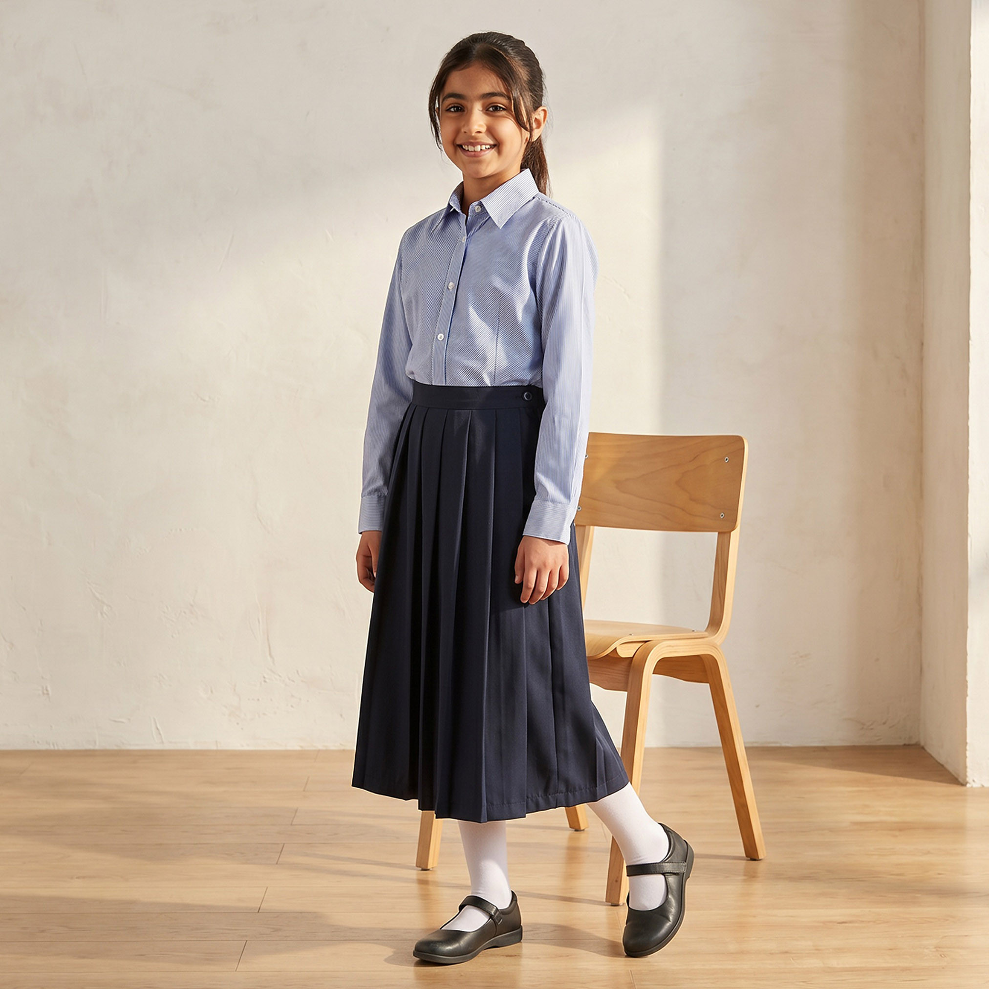 قميص مدرسي أزرق بياقة كلاسيكية للبنات من جونيورز-girls-clothing-blousesandshirts-image-2