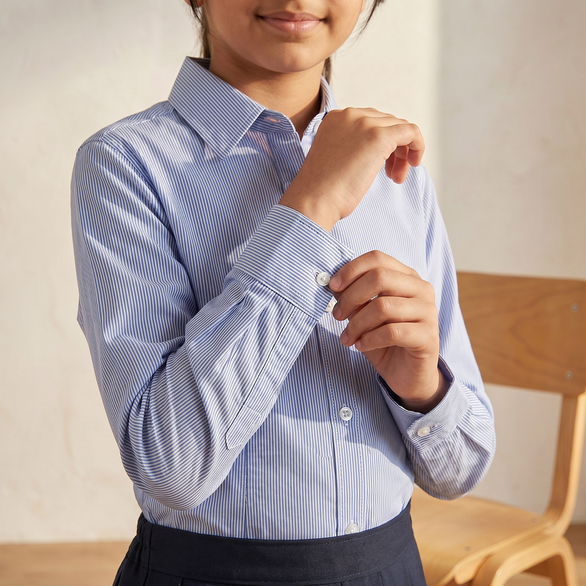 قميص مدرسي أزرق بياقة كلاسيكية للبنات من جونيورز-girls-clothing-blousesandshirts-image-6