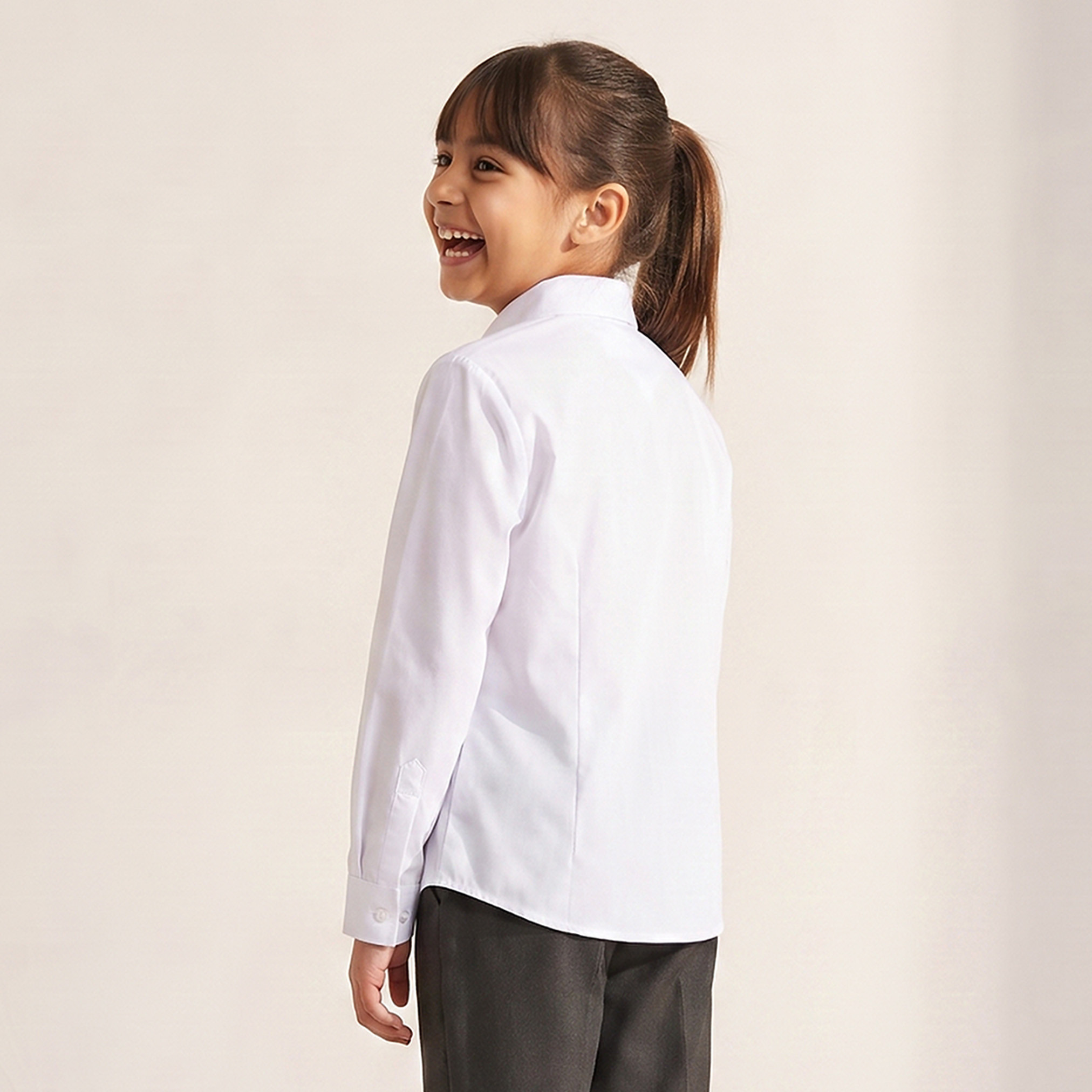 قميص مدرسي أبيض بياقة كلاسيكية للبنات من جونيورز-girls-clothing-blousesandshirts-image-3