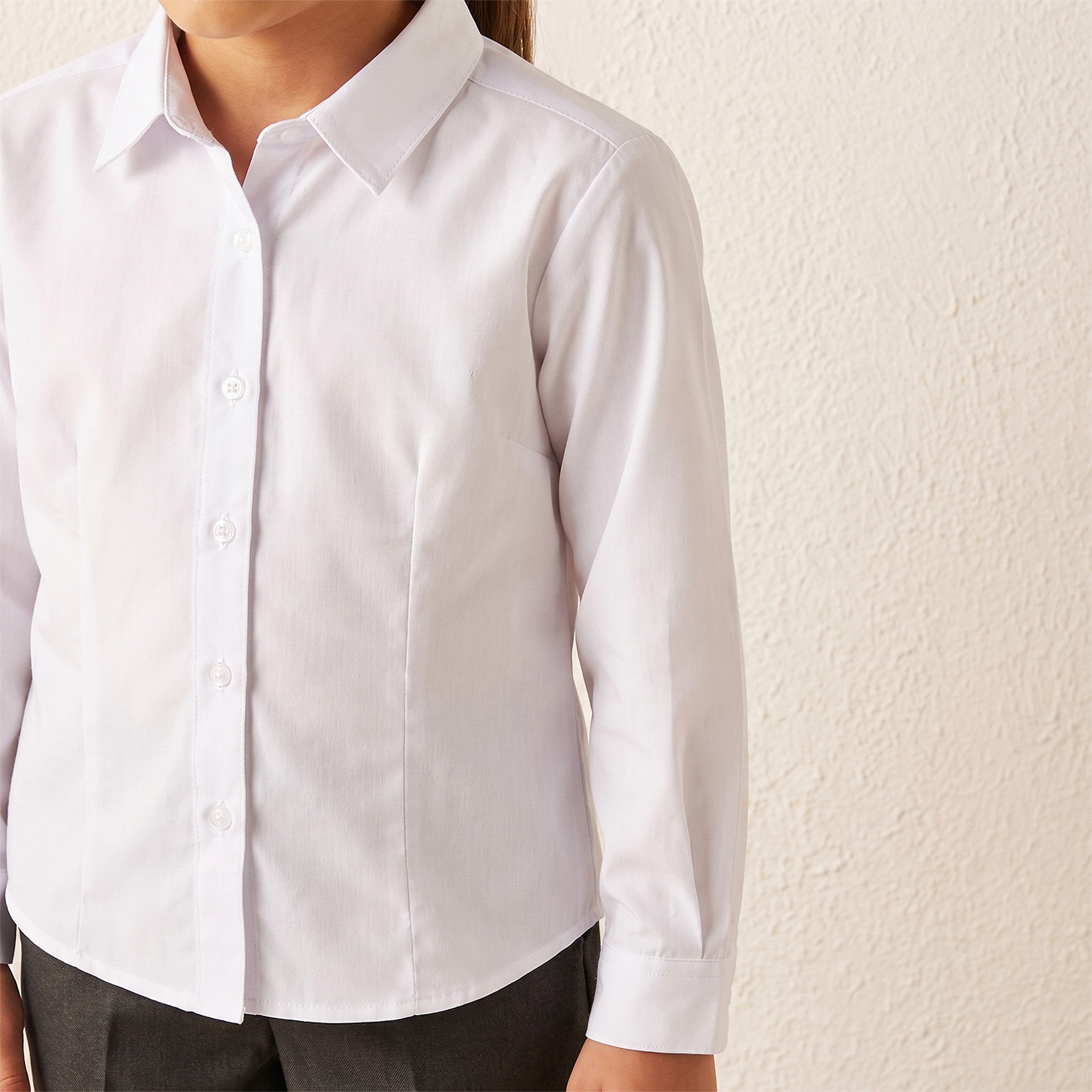 قميص مدرسي أبيض بياقة كلاسيكية للبنات من جونيورز-girls-clothing-blousesandshirts-image-5