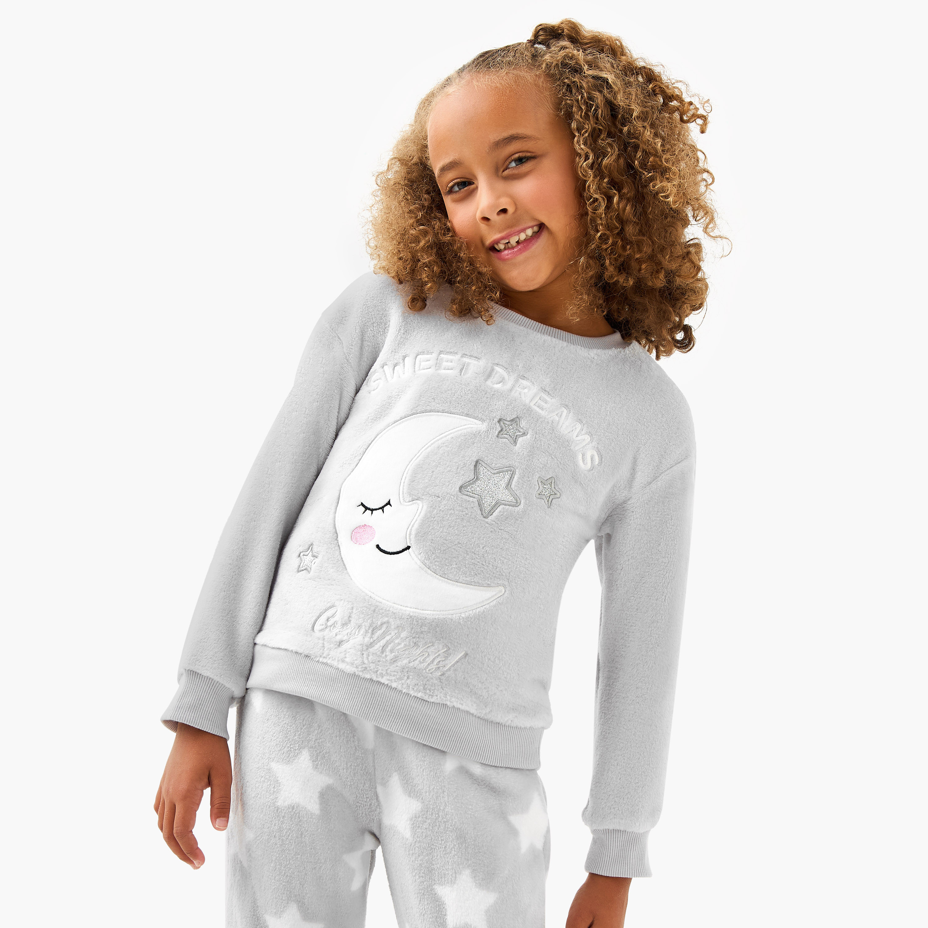 طقم بنطلون بيجاما وتيشيرت بزخارف قمر ونجمة من جونيورز-baby-girls-clothing-winterwear-pyjamasets-image-2