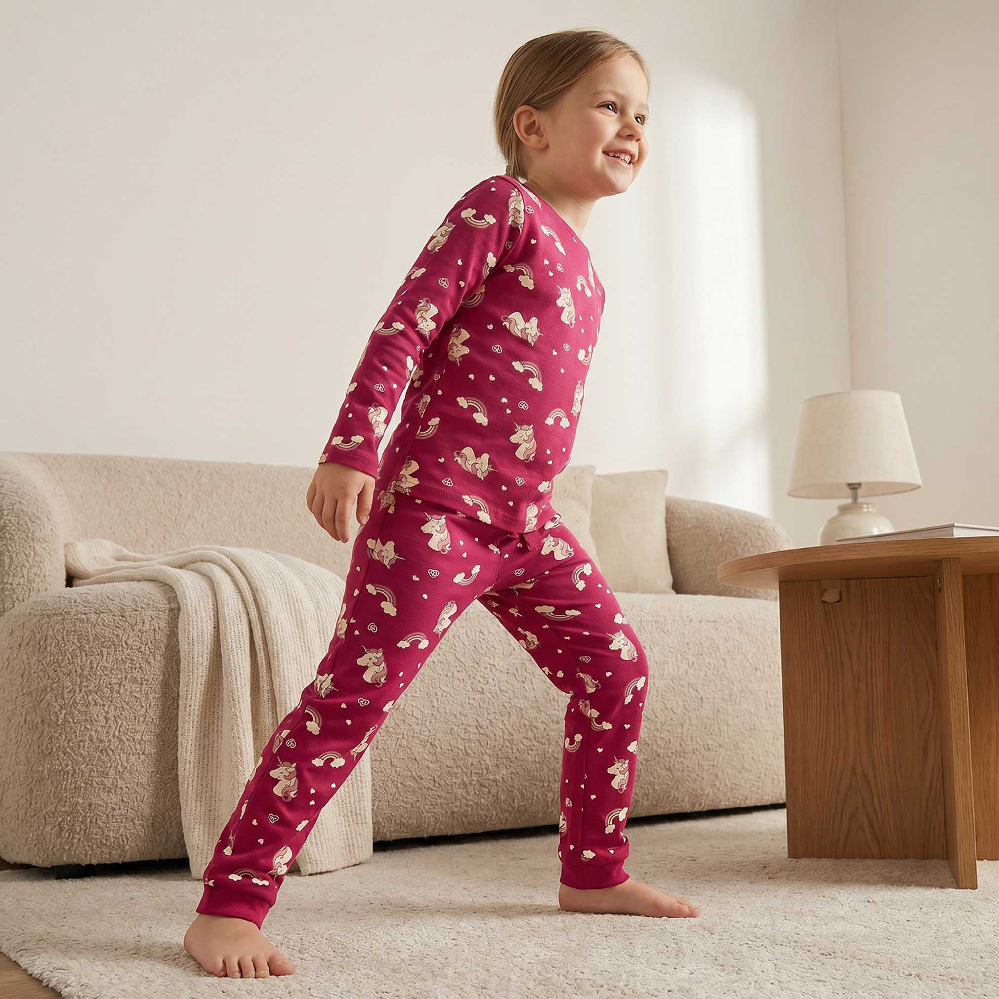 طقم بيجاما قطن بياقة ضيقة وأكمام طويلة وطبعات من جونيورز-baby-girls-clothing-winterwear-pyjamasets-image-1