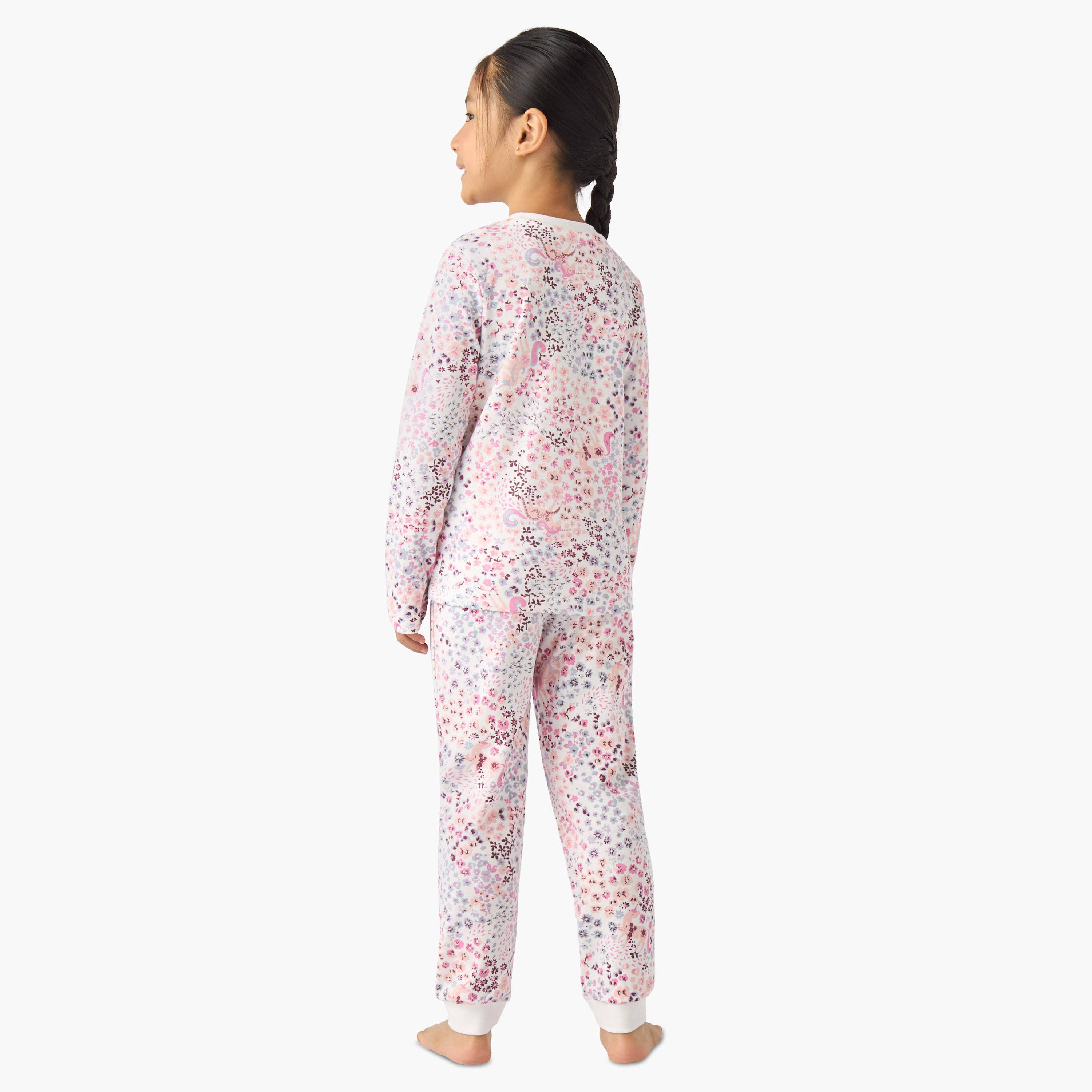 طقم بيجاما قطن بياقة ضيقة وأكمام طويلة وطبعات زهرية من جونيورز-baby-girls-clothing-winterwear-pyjamasets-image-4