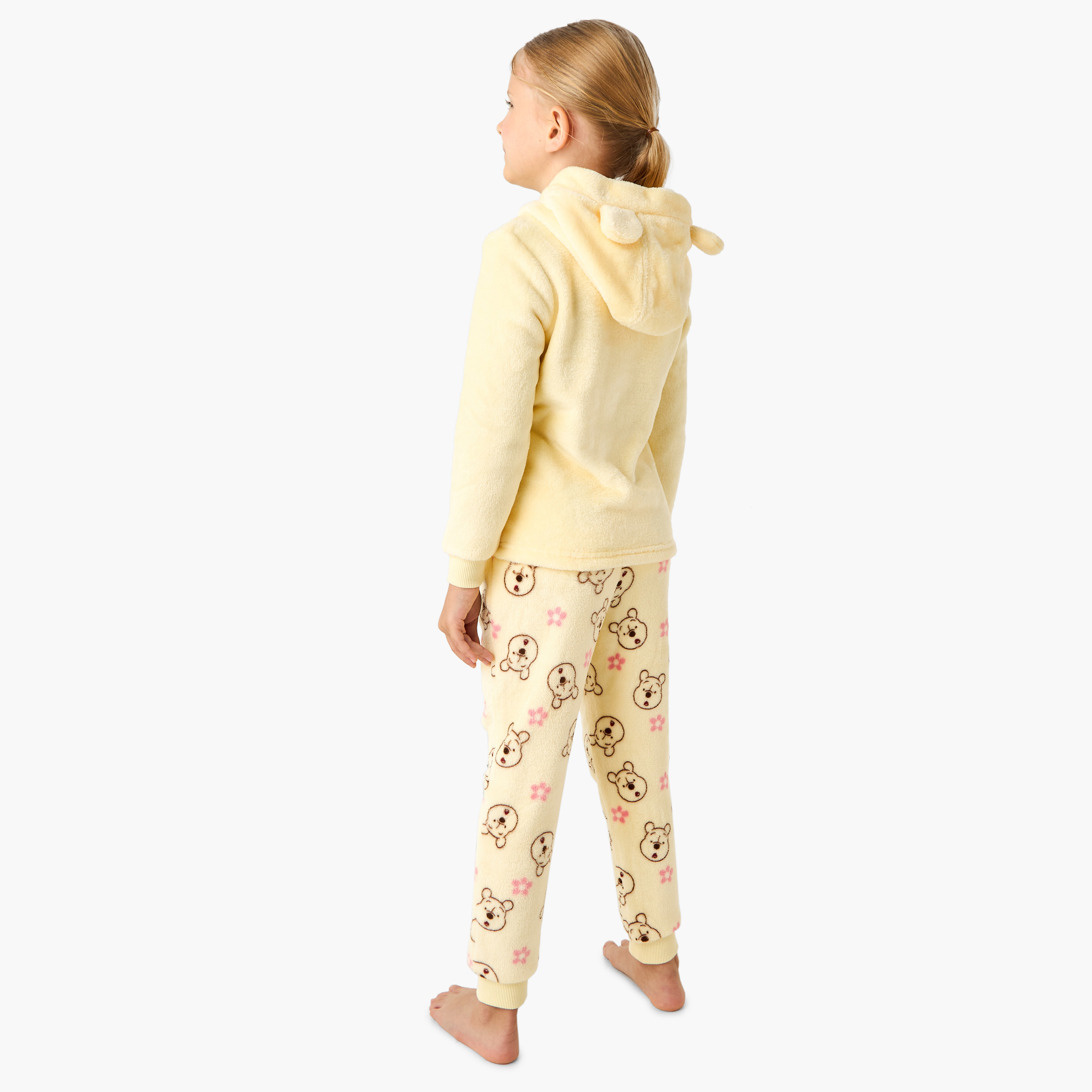 طقم بيجاما للبنات بطبعات ويني ذا بوه - بوليستر - أكمام طويلة وياقة بقبعة  من ديزني-baby-girls-clothing-winterwear-pyjamasets-image-4