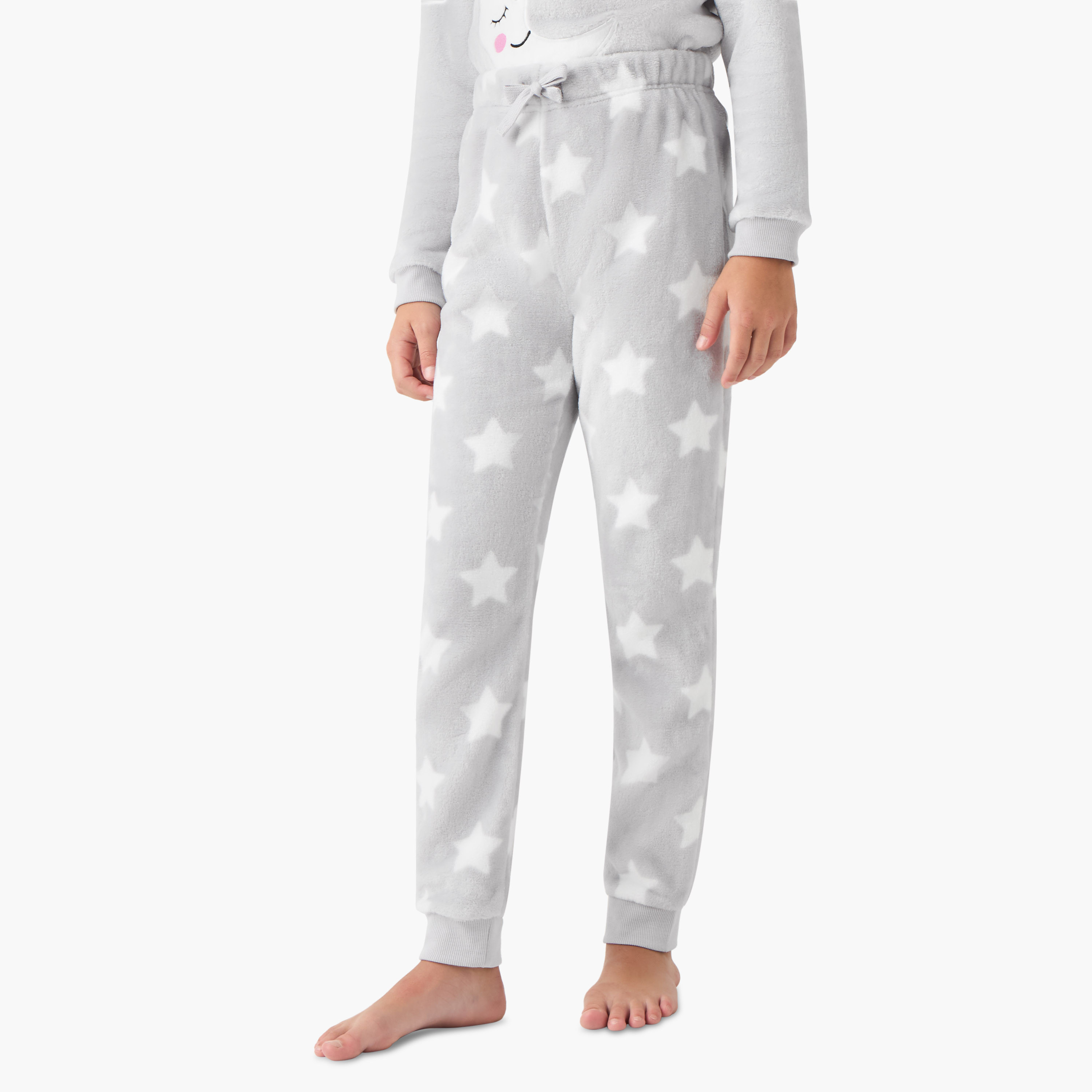 طقم بنطلون بيجاما وتيشيرت بأكمام طويلة وياقة ضيقة وطبعات نجوم للبنات من جونيورز-girls-clothing-nightwear-image-3