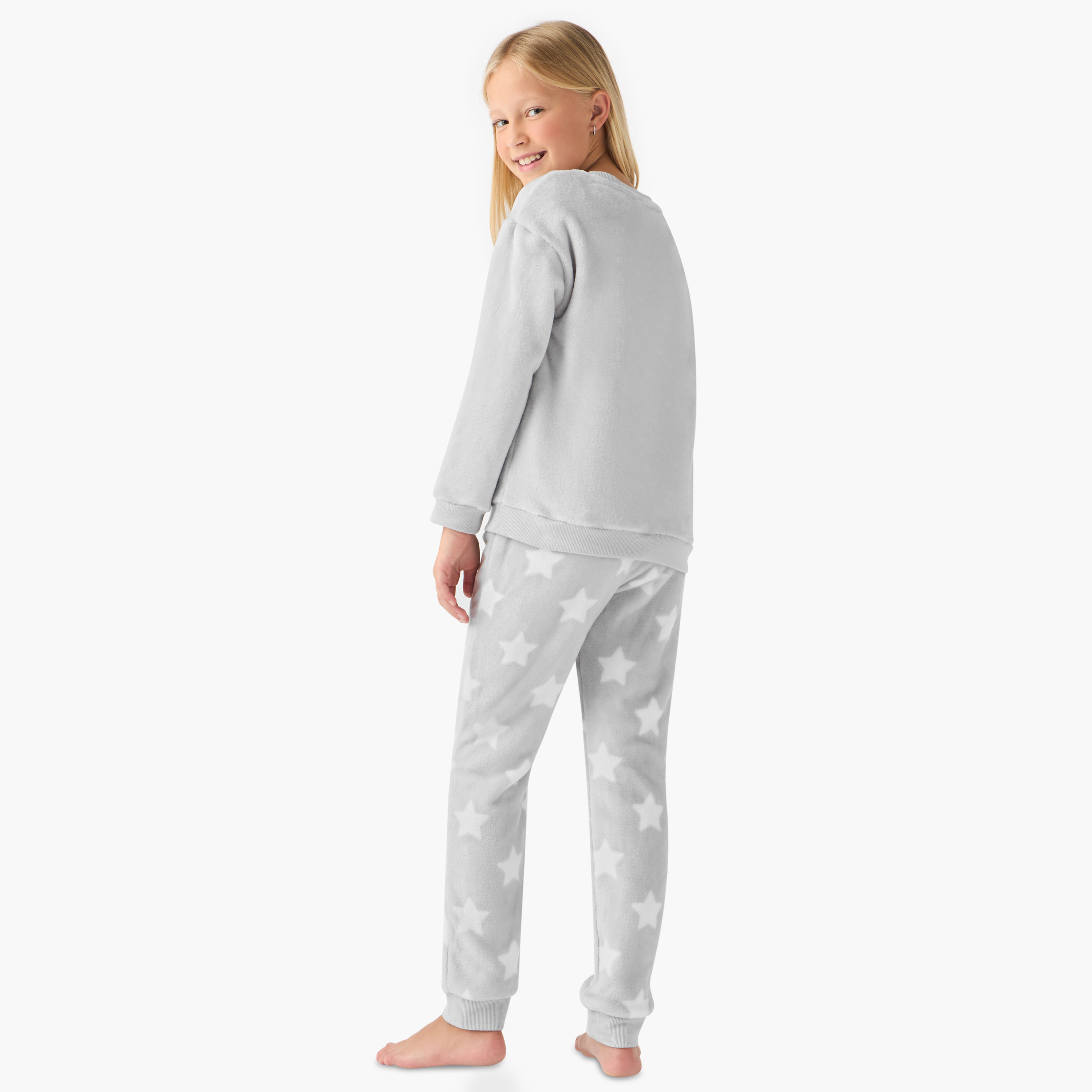 طقم بنطلون بيجاما وتيشيرت بأكمام طويلة وياقة ضيقة وطبعات نجوم للبنات من جونيورز-girls-clothing-nightwear-image-4