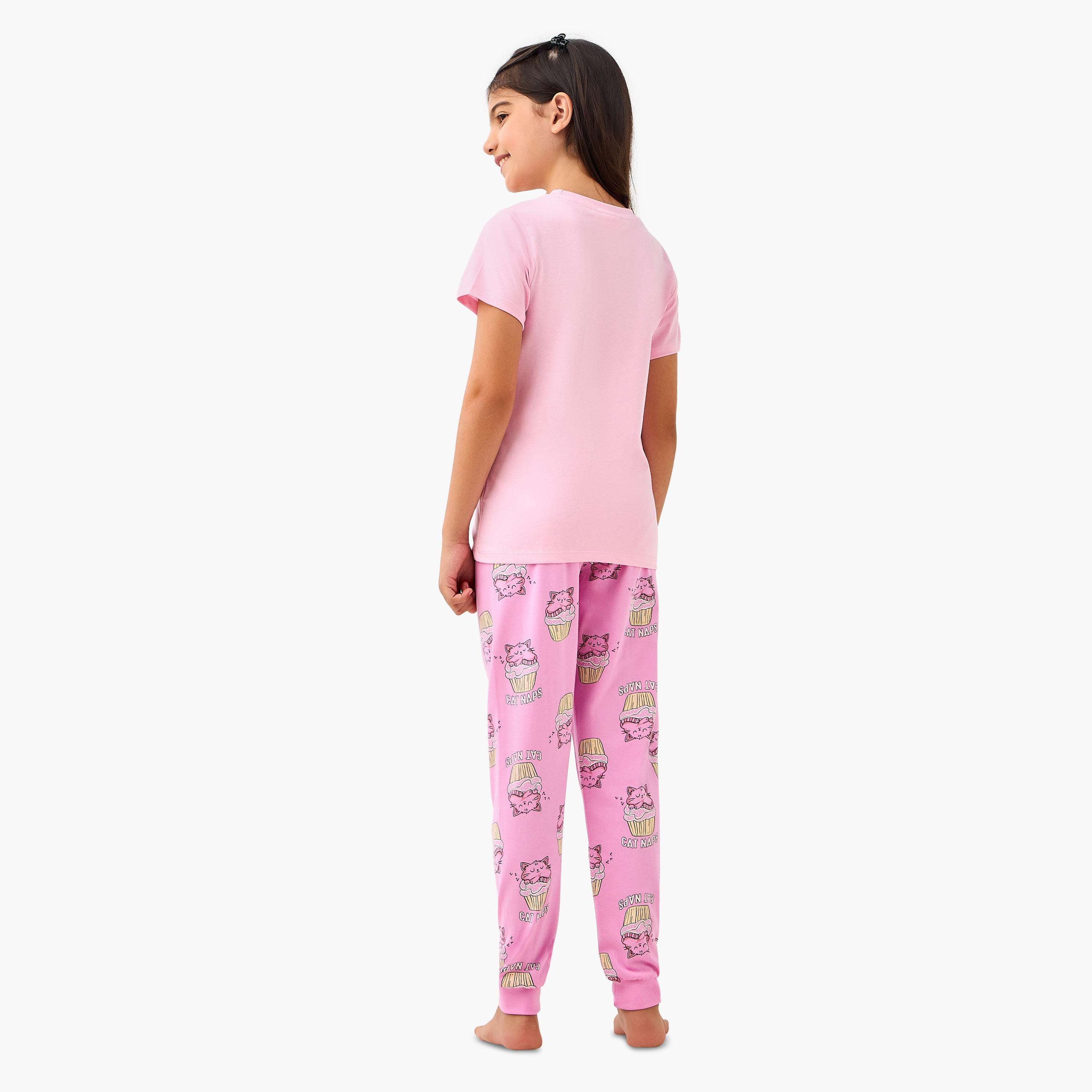 طقم بنطلون بيجاما وتيشيرت بطبعات قطة من جونيورز-girls-clothing-nightwear-image-4