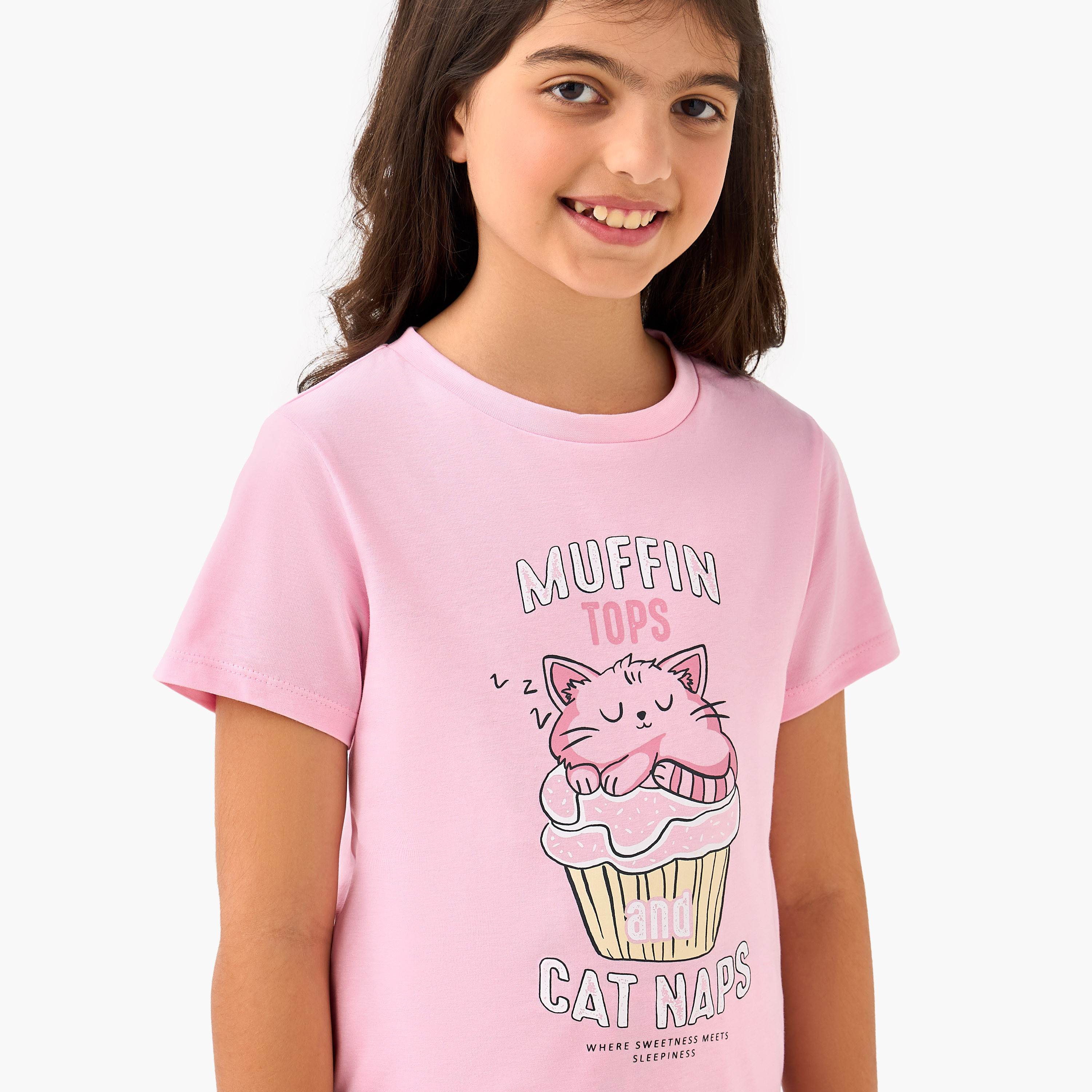 طقم بنطلون بيجاما وتيشيرت بطبعات قطة من جونيورز-girls-clothing-nightwear-image-5