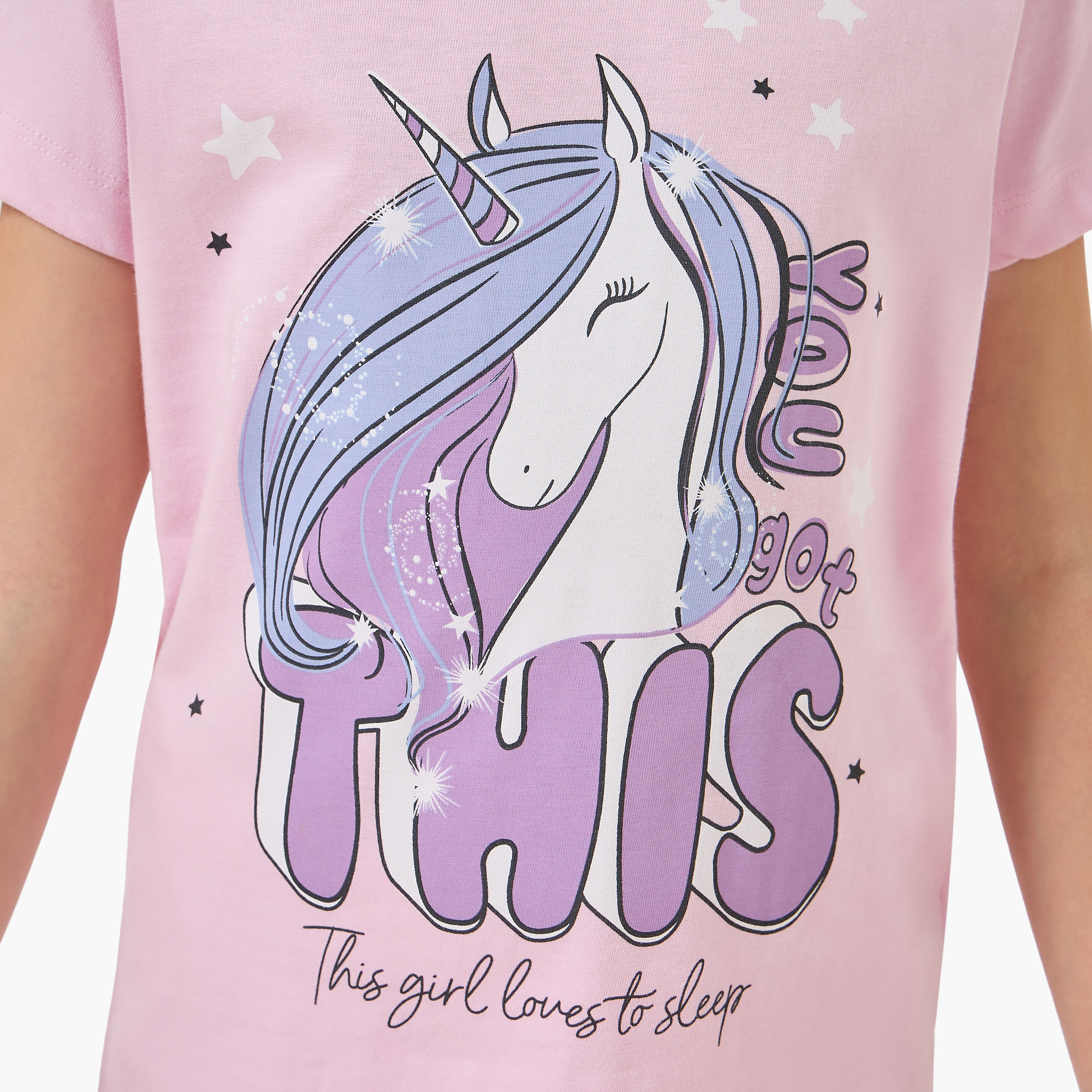 طقم بيجاما قطن بياقة ضيقة وأكمام قصيرة وطبعات يونيكورن من جونيورز-girls-clothing-nightwear-image-1