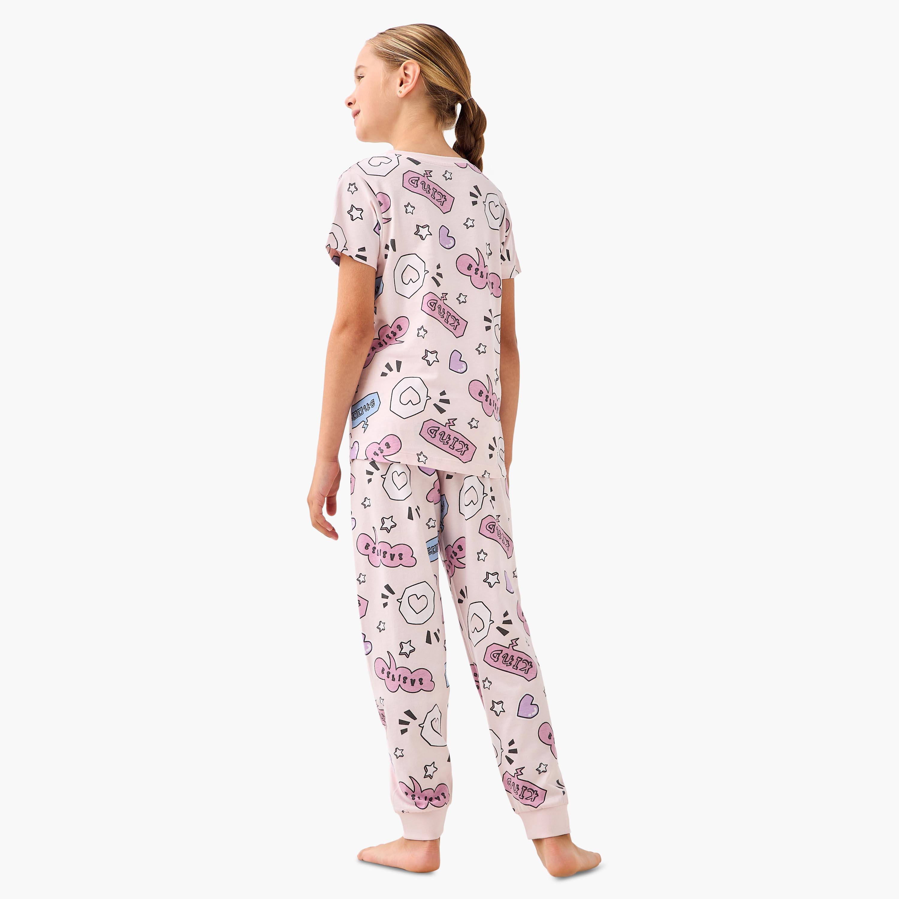 طقم بيجاما قطنية بياقة مستديرة وأكمام قصيرة وطبعات جرافيك من جونيورز – 3 قطع-girls-clothing-nightwear-image-4