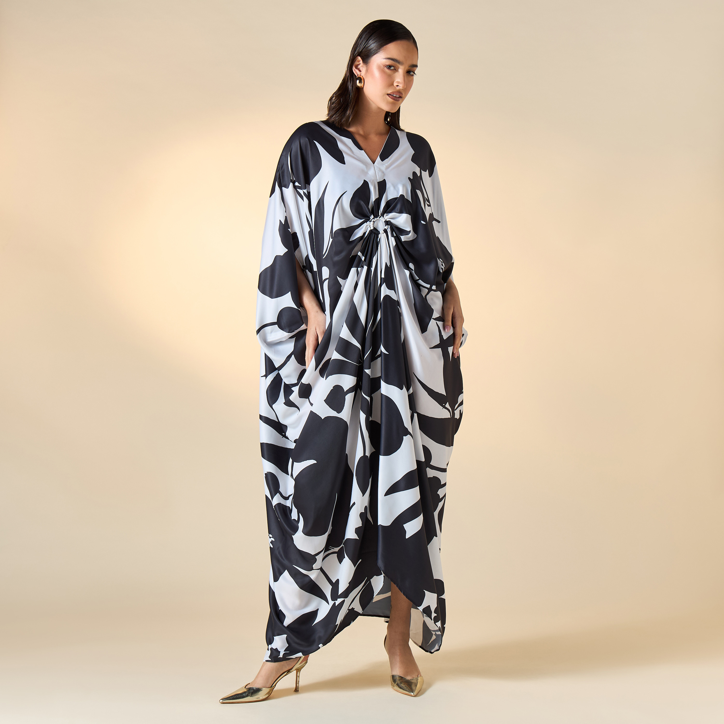 فستان قفطان بطبعات زهور وتفاصيل كشكش من فيور-women-clothing-dresses-image-1