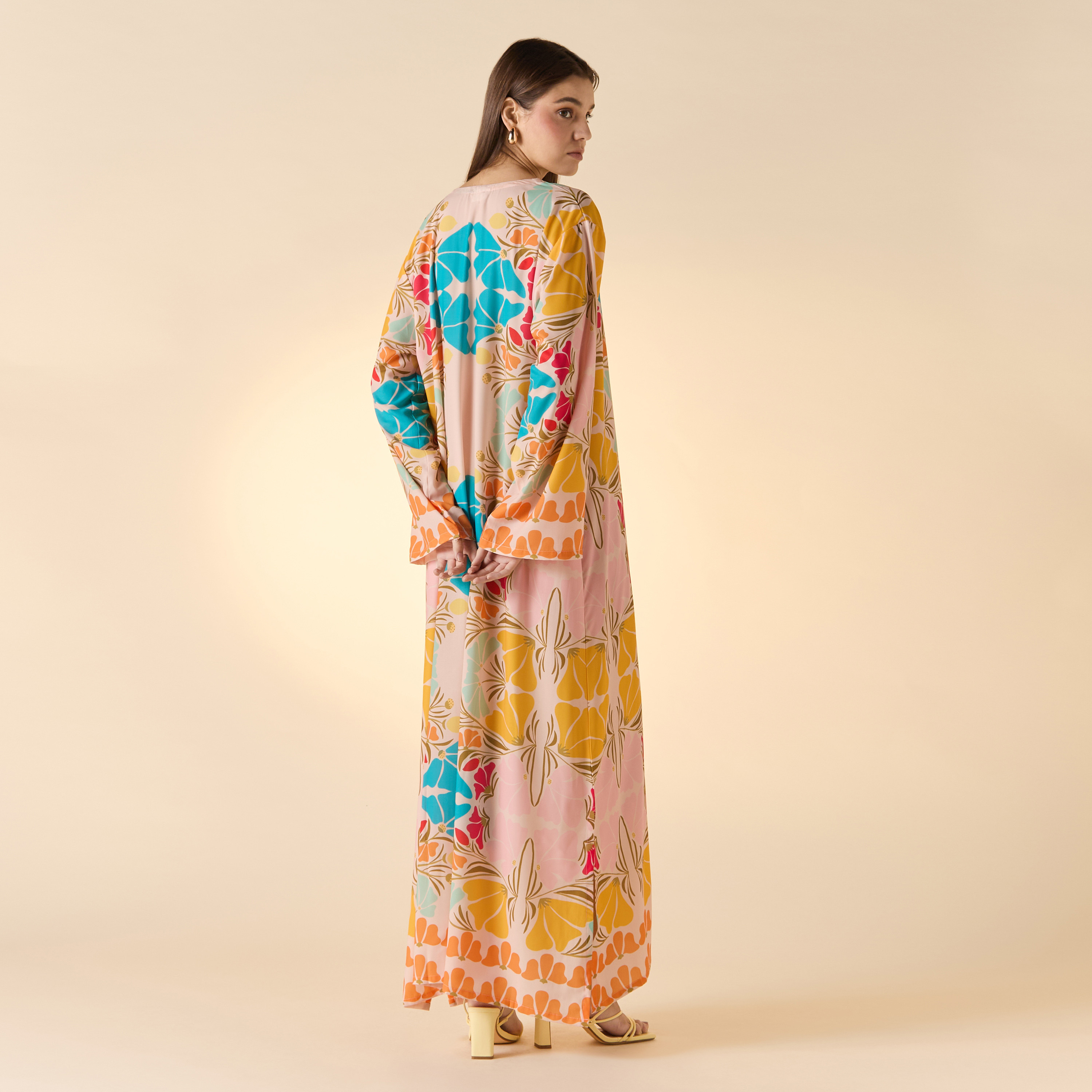 فستان بأكمام طويلة وتفاصيل أربطة وطبعات من فيور-women-clothing-dresses-image-2