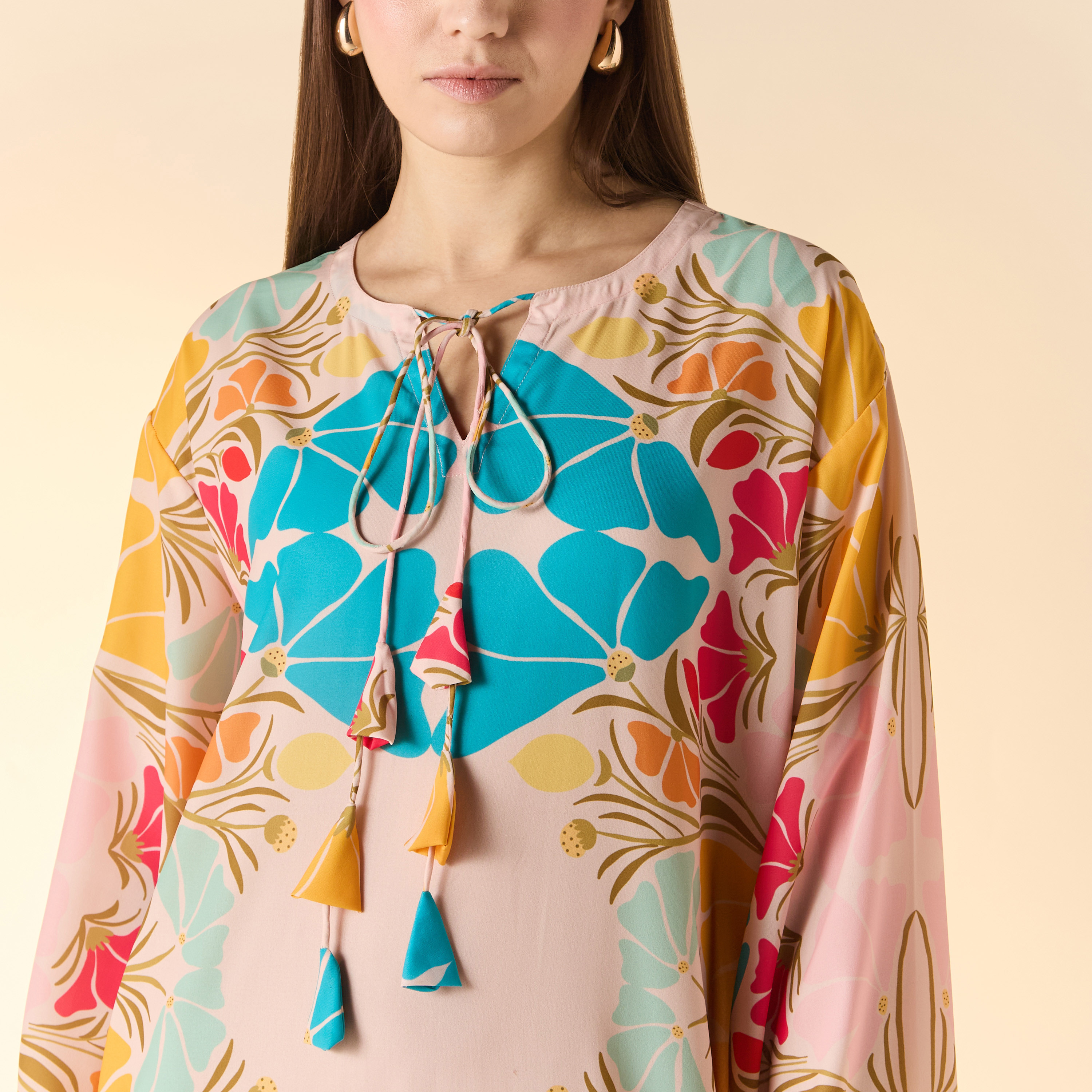 فستان بأكمام طويلة وتفاصيل أربطة وطبعات من فيور-women-clothing-dresses-image-4