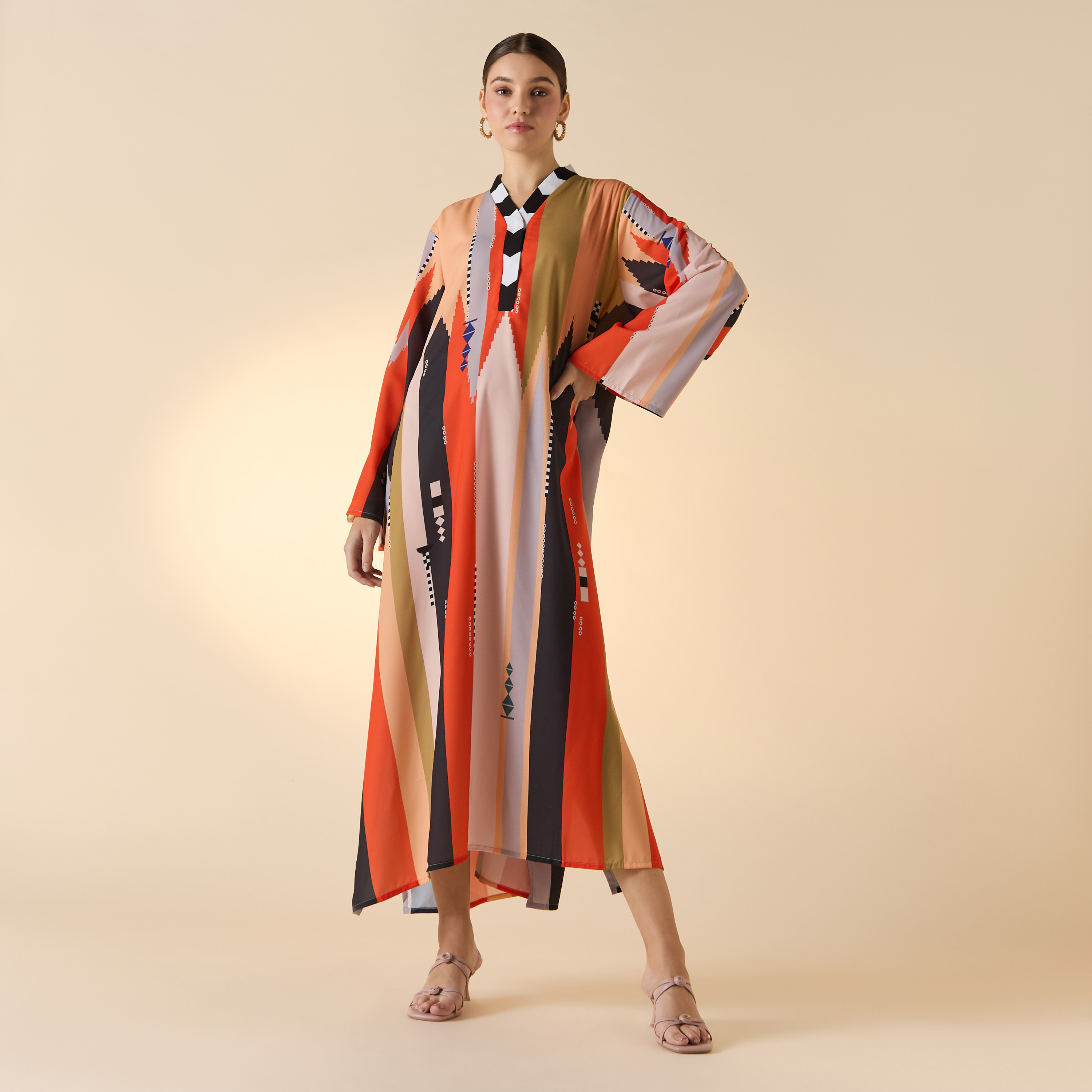 فستان بطبعات وياقة V وأكمام طويلة من فيور-women-clothing-dresses-image-1