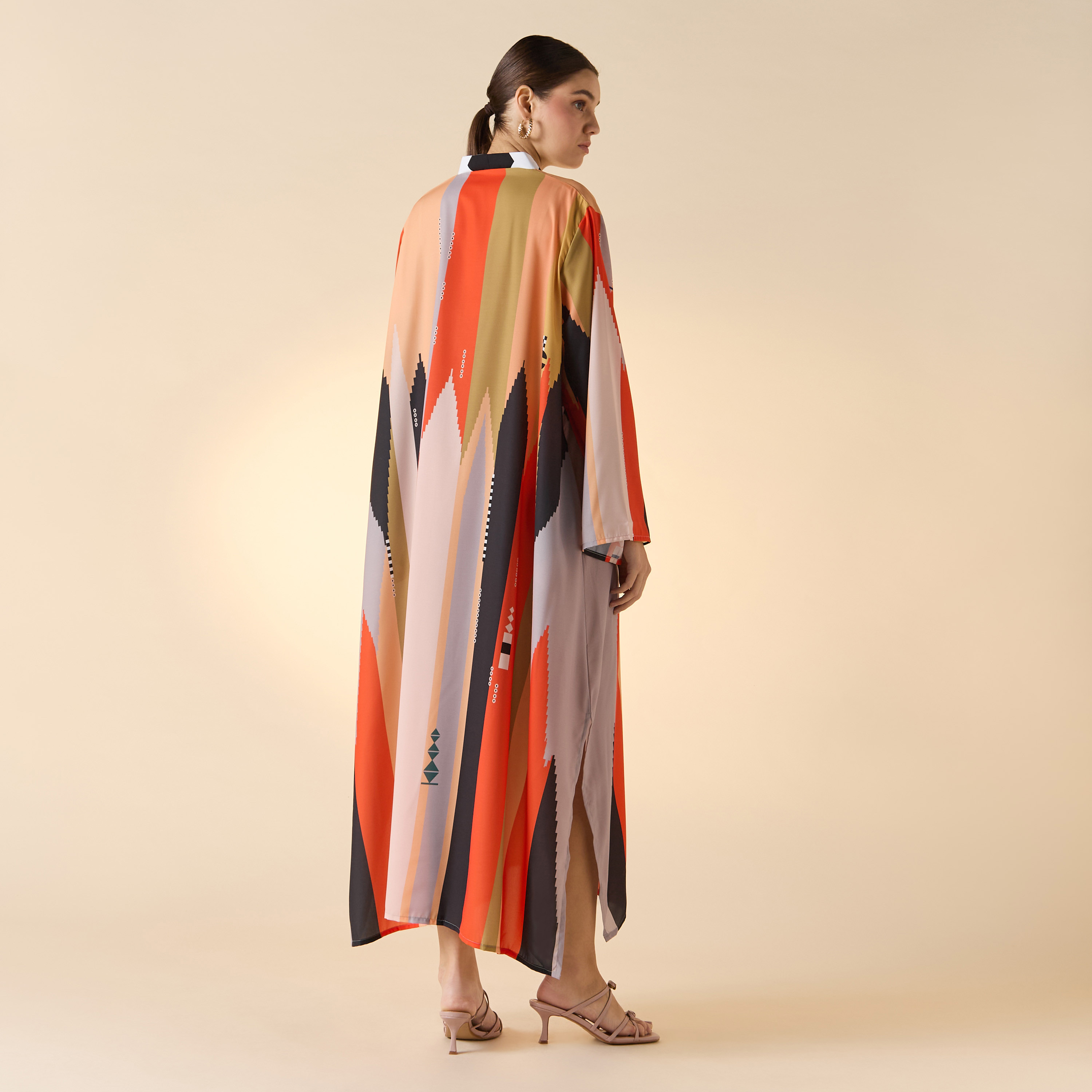 فستان بطبعات وياقة V وأكمام طويلة من فيور-women-clothing-dresses-image-2