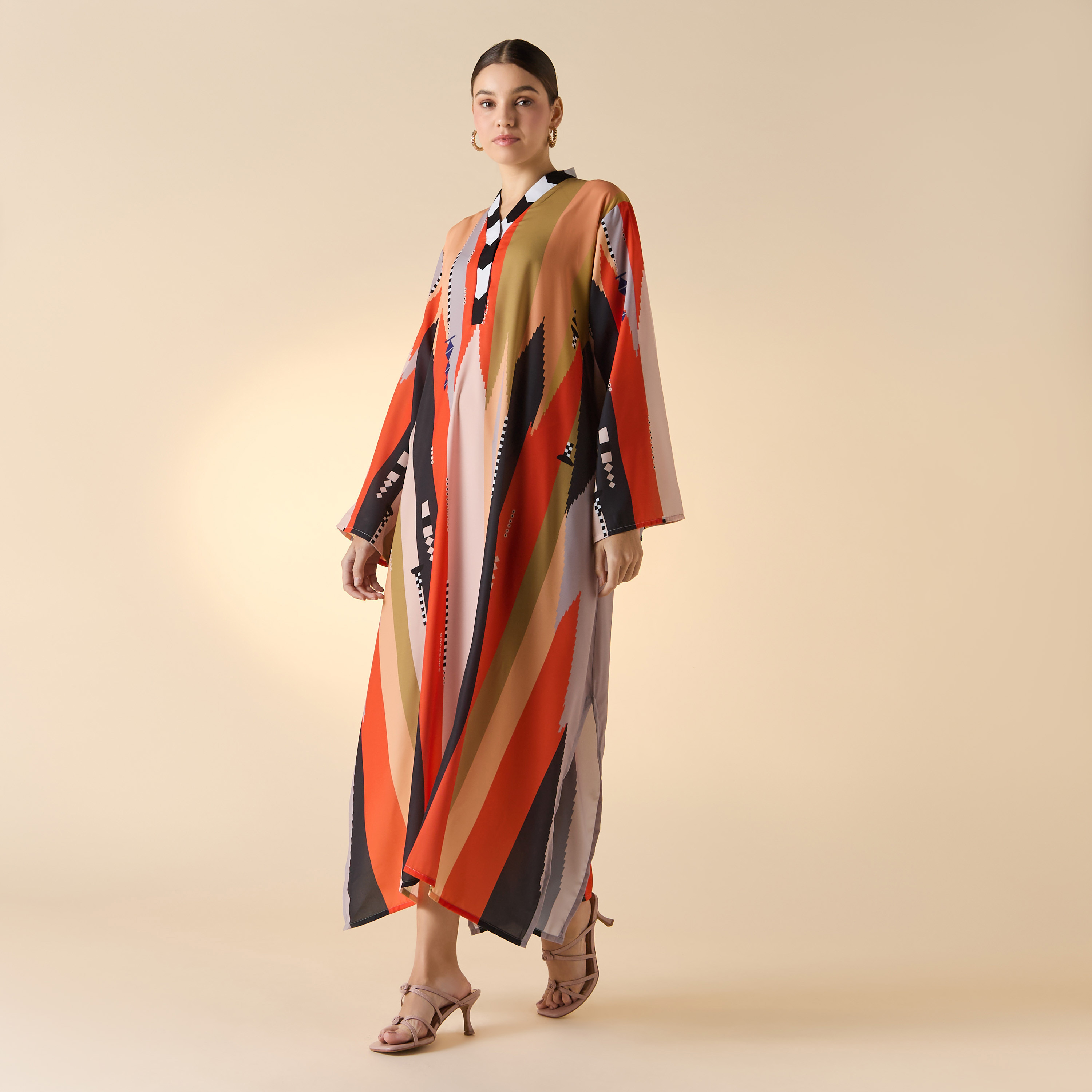 فستان بطبعات وياقة V وأكمام طويلة من فيور-women-clothing-dresses-image-3