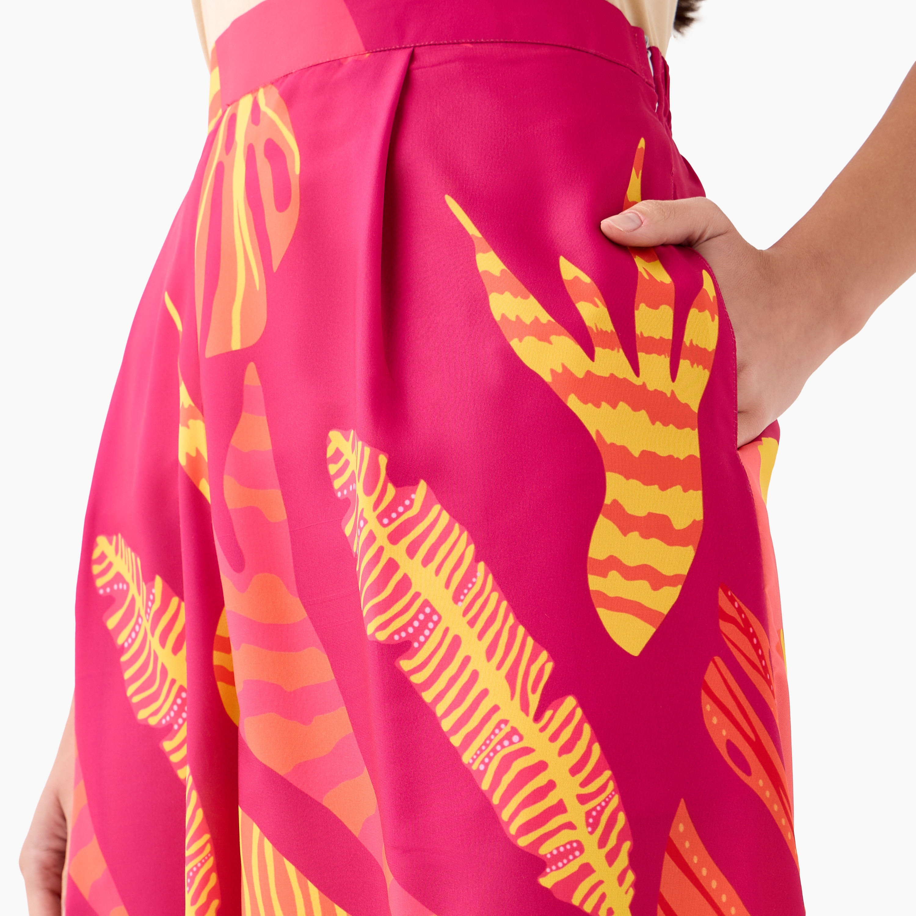طقم قميص وبنطلون قصير بطبعات كاملة من فيور-women-clothing-coordsets-image-6