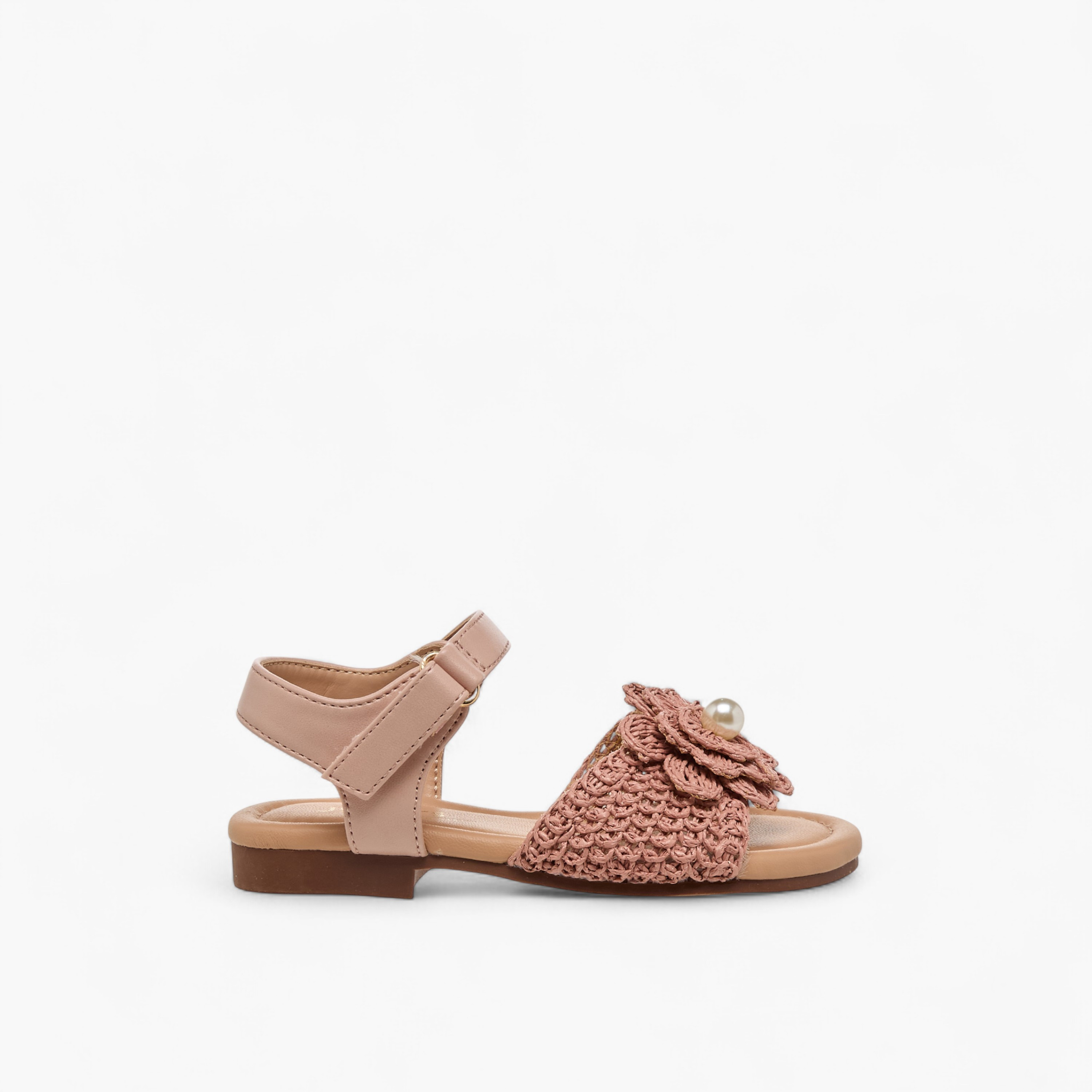 صندل بتفاصيل كروشيه مزين باللؤلؤ للبنات من جونيورز-girls-shoes-sandals-image-2