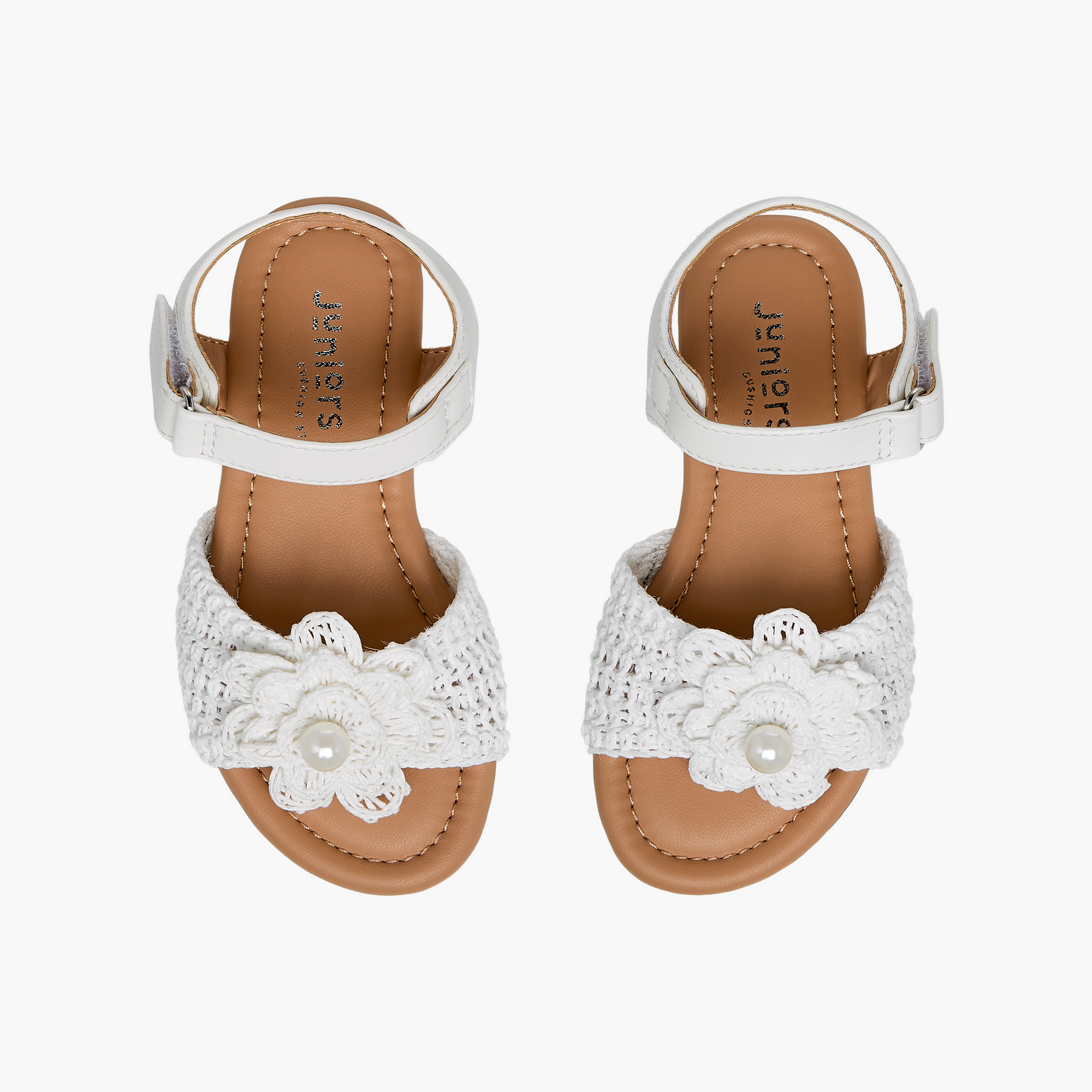 صندل بتفاصيل كروشيه مزين باللؤلؤ للبنات من جونيورز-girls-shoes-sandals-image-1