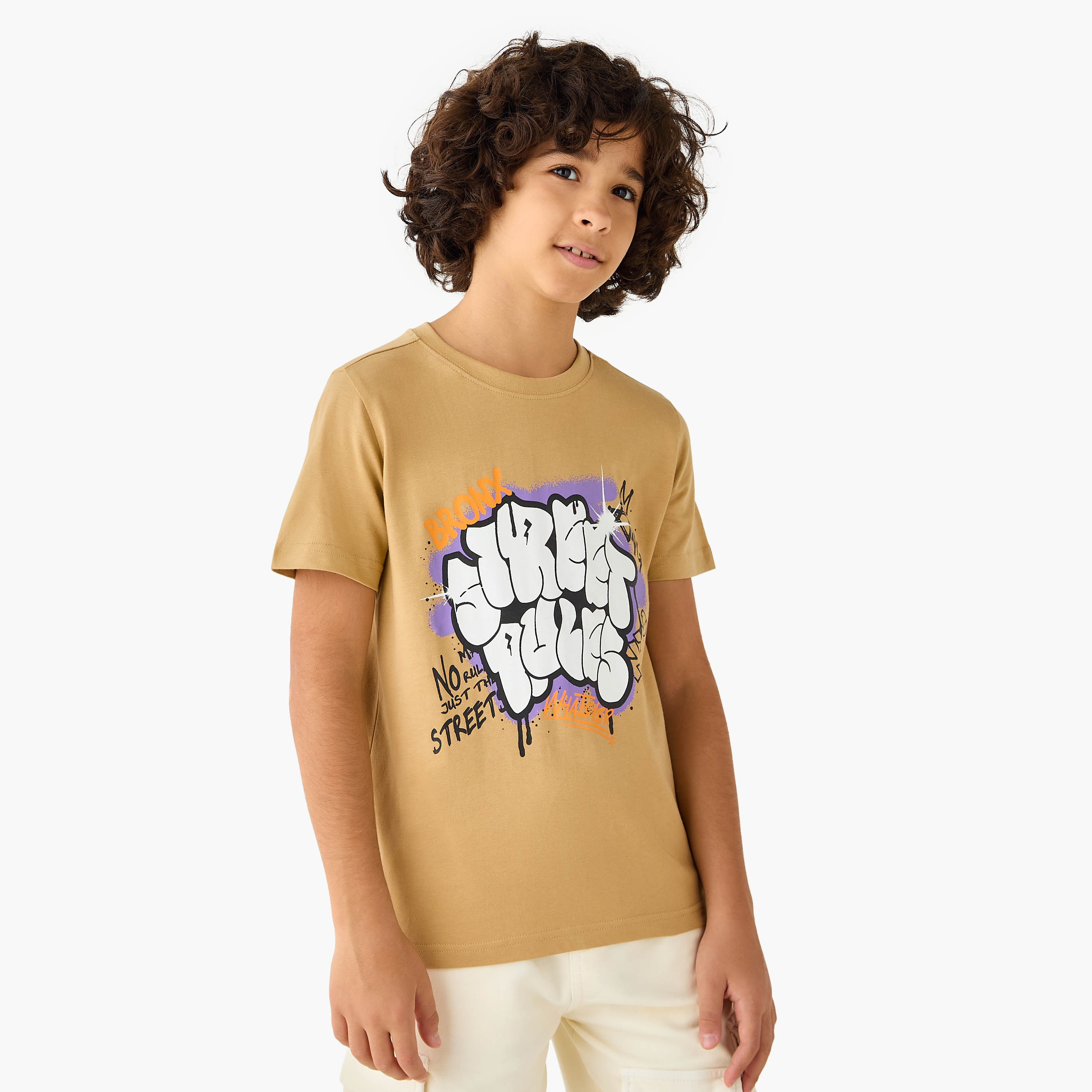 تيشيرت بطبعات جرافيتي من جونيورز-boys-clothing-tshirtsandpolos-image-1