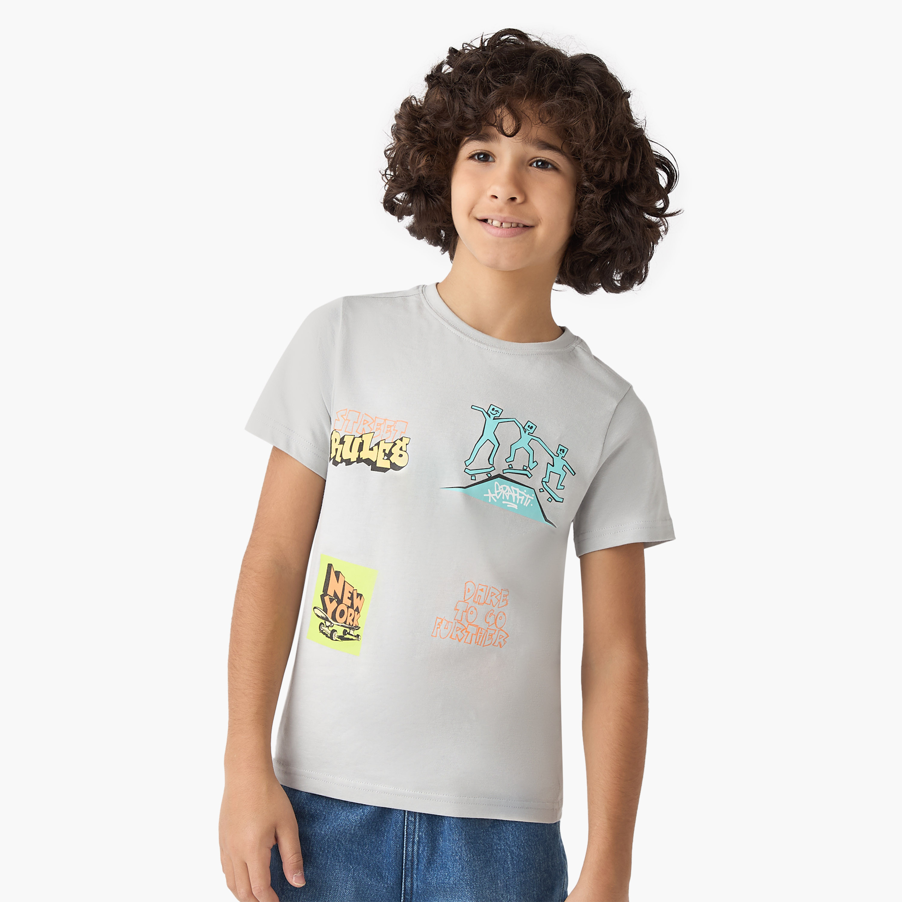 تيشيرت بأكمام قصيرة وطبعات جرافيك من جونيورز-boys-clothing-tshirtsandpolos-image-5