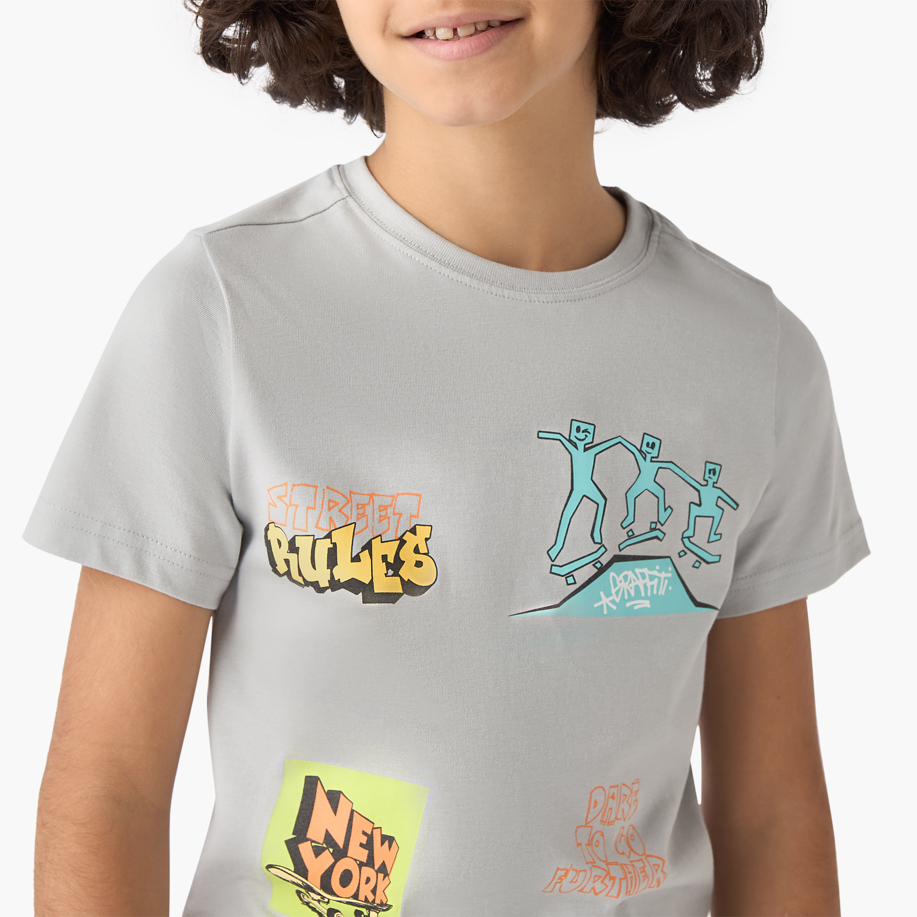 تيشيرت بأكمام قصيرة وطبعات جرافيك من جونيورز-boys-clothing-tshirtsandpolos-image-3