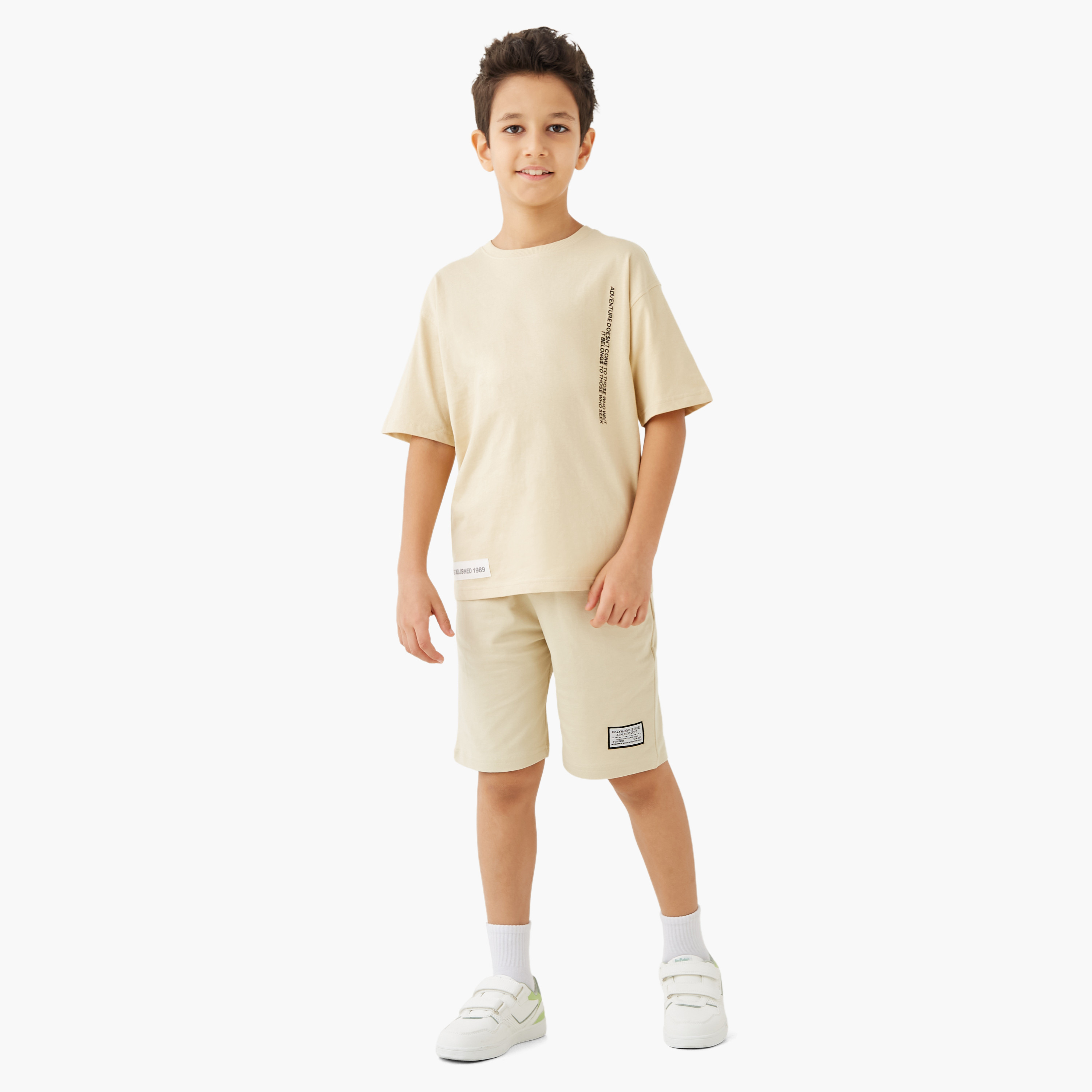 شورت برباط إغلاق وجيوب وزخارف من جونيورز-boys-clothing-bottoms-shorts-image-2