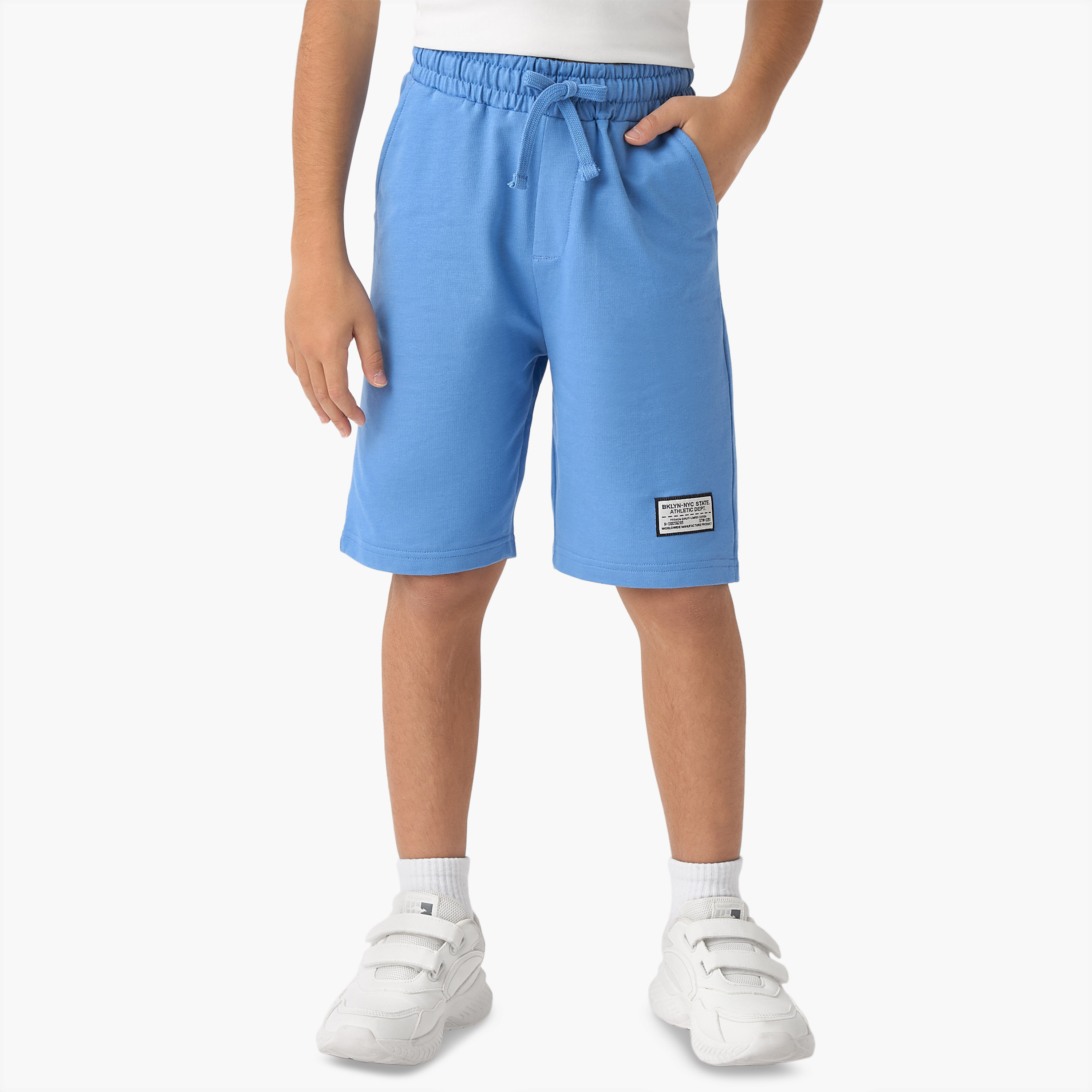 شورت سادة برباط إغلاق وجيوب من جونيورز-boys-clothing-bottoms-shorts-image-1