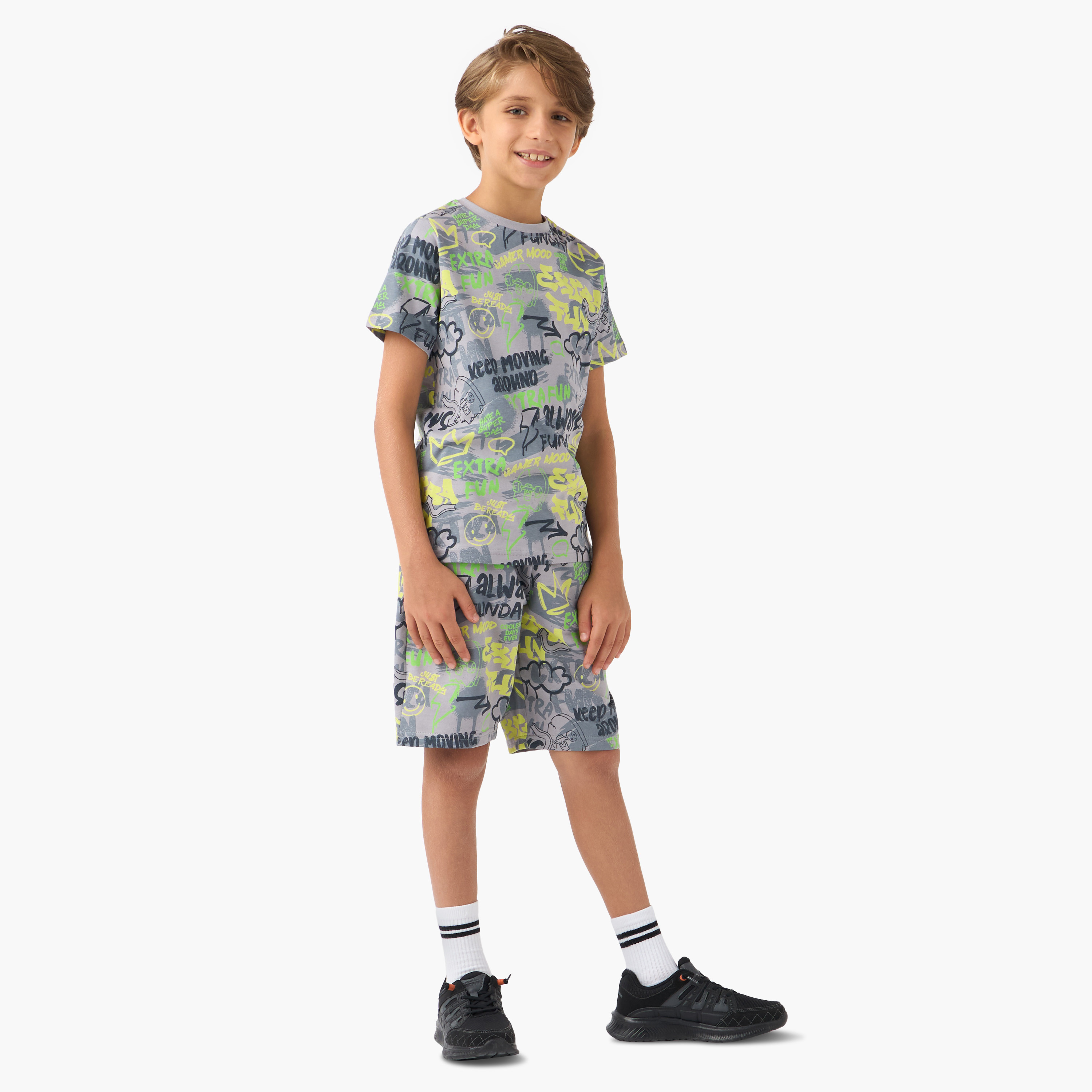 Juniors Printed Shorts with Drawstring Closure and Pockets-boys-clothing-bottoms-shorts-image-2