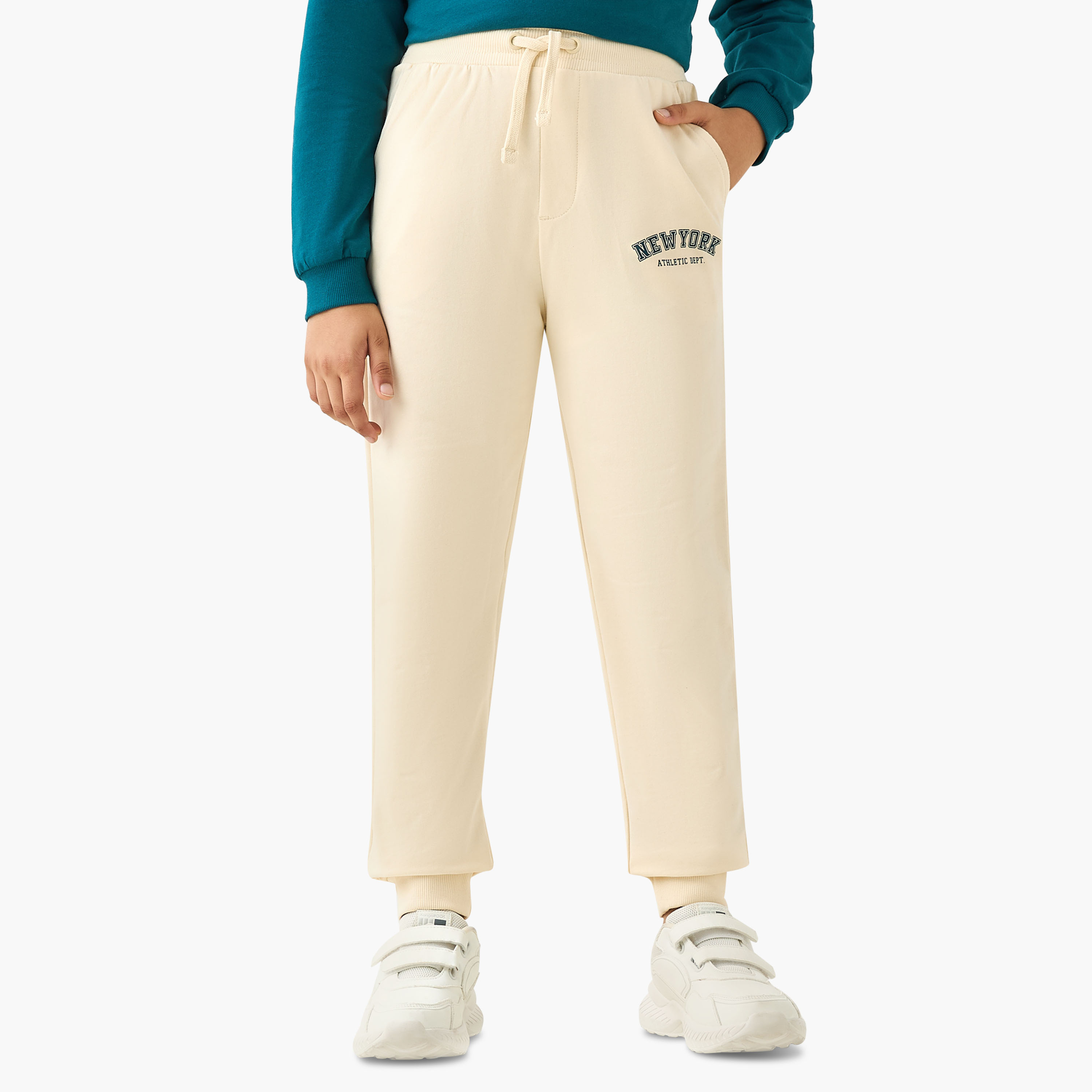 Juniors Typographic Print Joggers with Drawstring Closure and Pockets-boys-clothing-bottoms-joggersandtrackpants-image-1