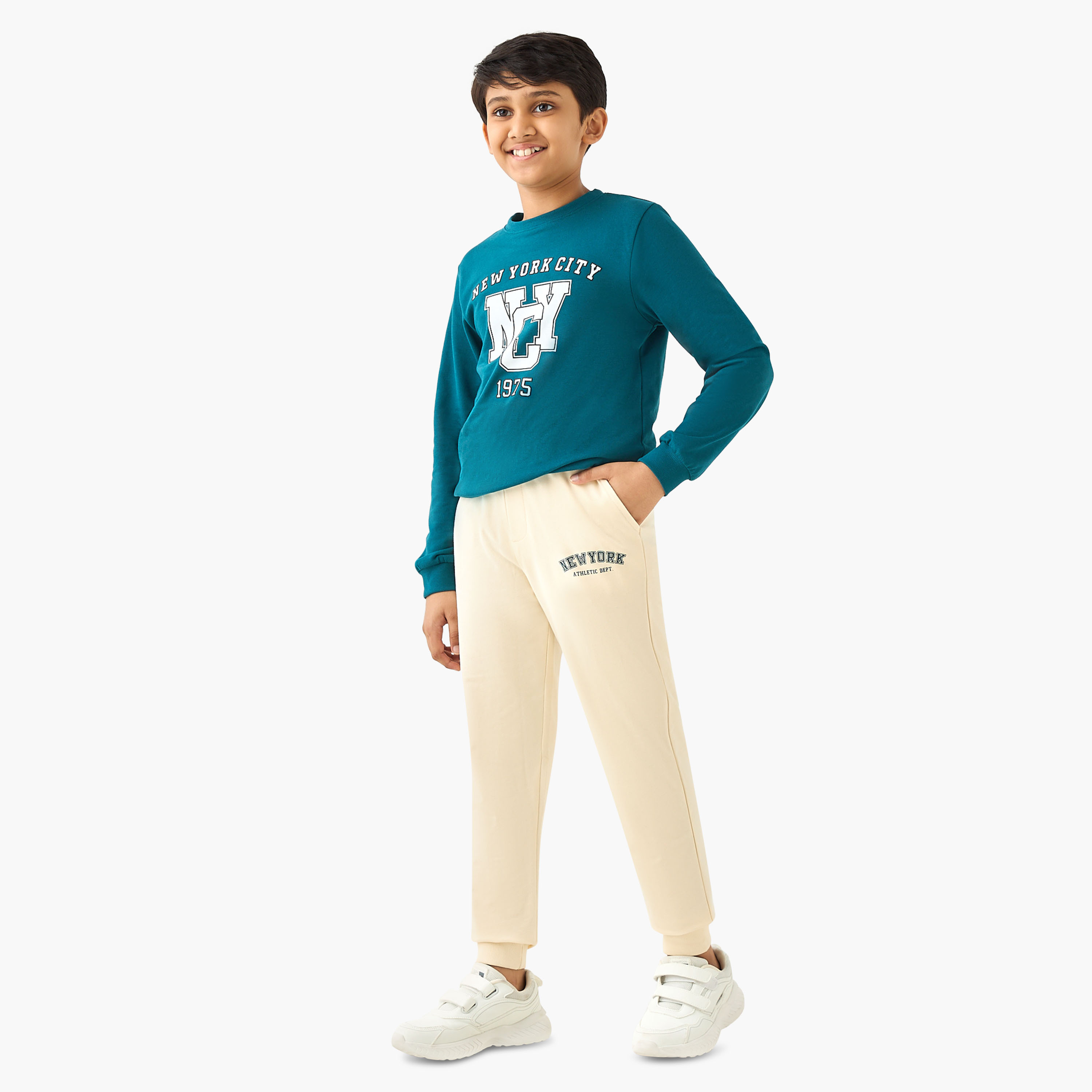 Juniors Typographic Print Joggers with Drawstring Closure and Pockets-boys-clothing-bottoms-joggersandtrackpants-image-2