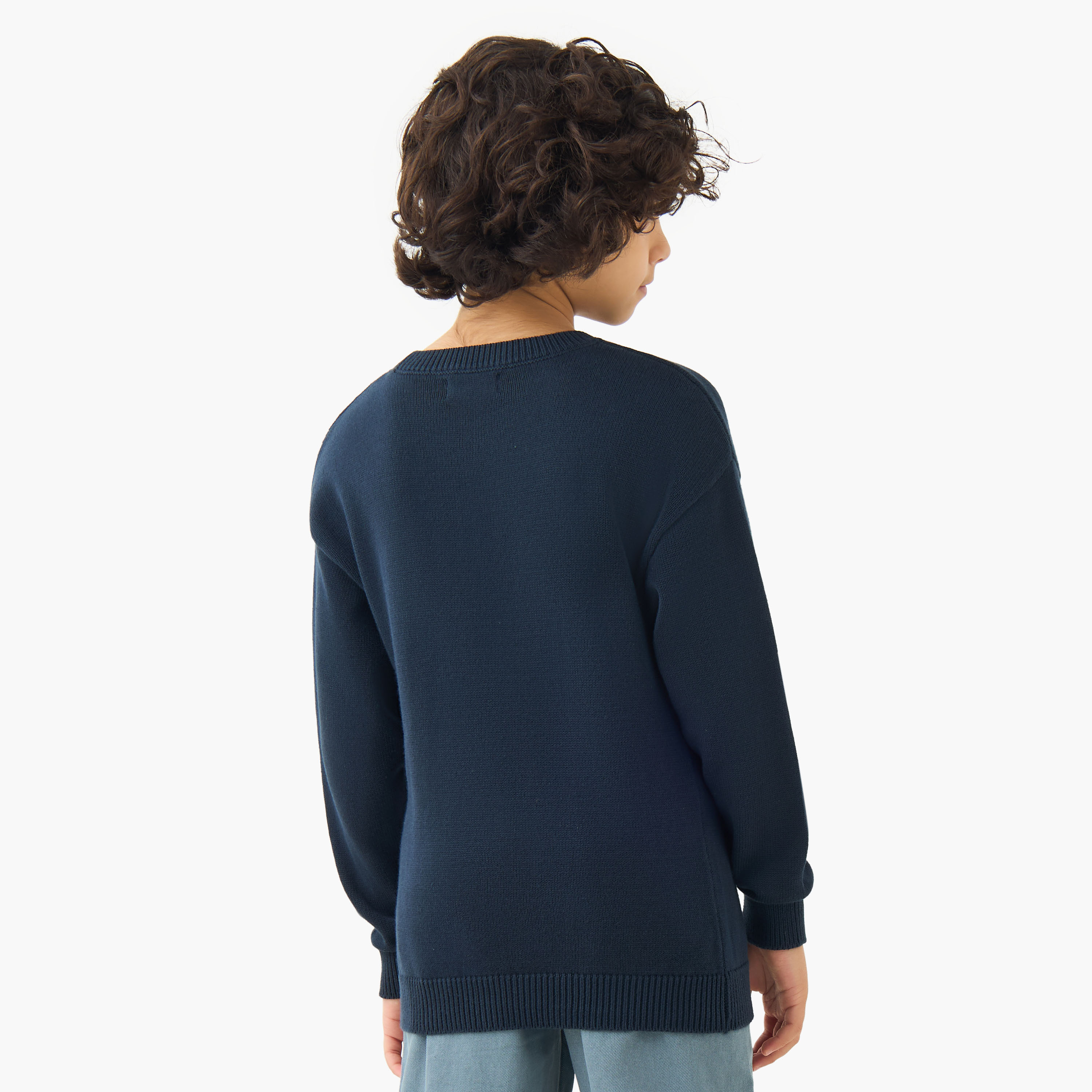 بلوفر بأكمام طويلة وياقة مستديرة بطبعات تايبوجرافيك للأولاد من جونيورز - قطن-boys-clothing-jumpersandcardigans-image-3