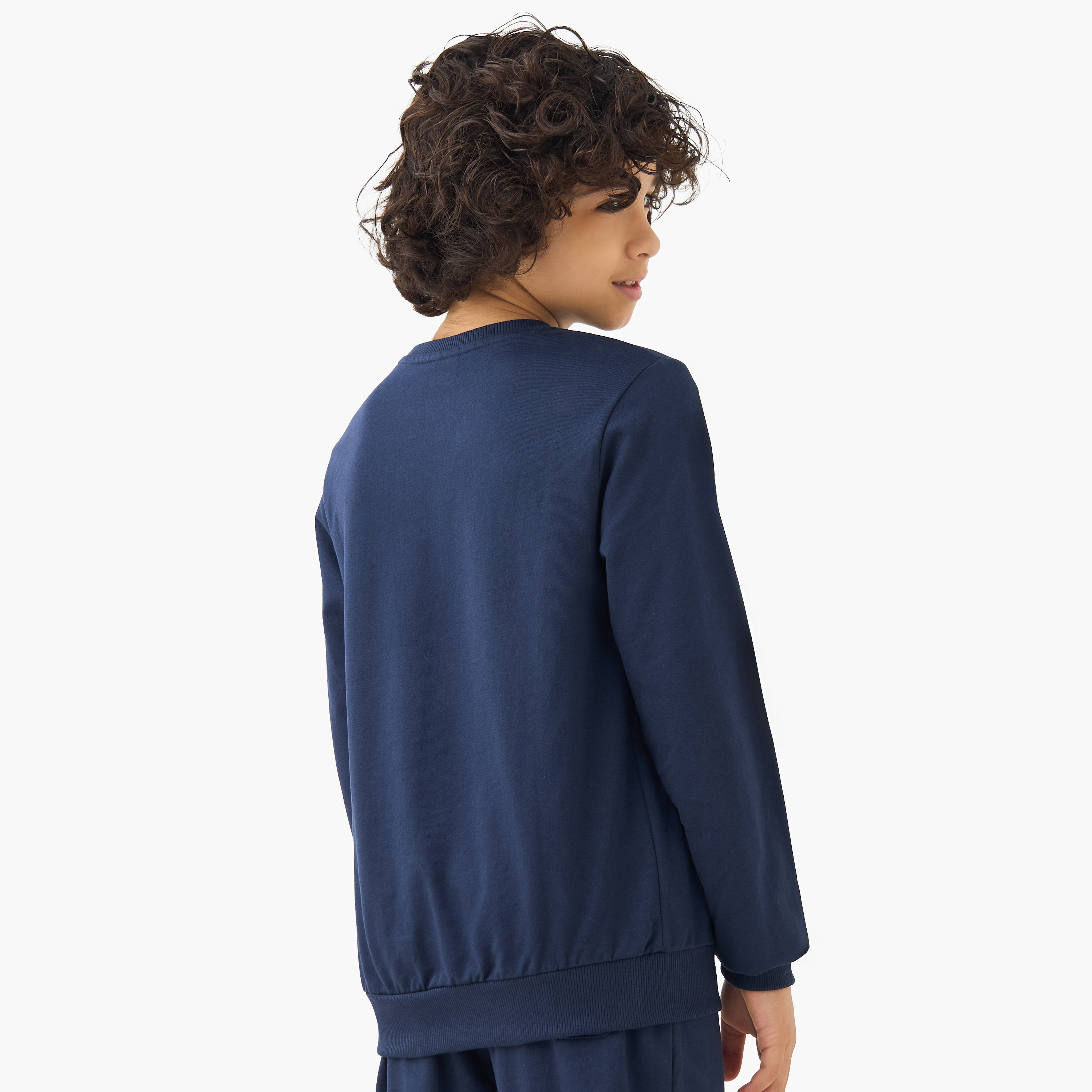 سويت شيرت قطن بياقة ضيقة وأكمام طويلة وطبعات للأولاد من جونيورز-boys-clothing-winterwear-sweatshirts-image-3