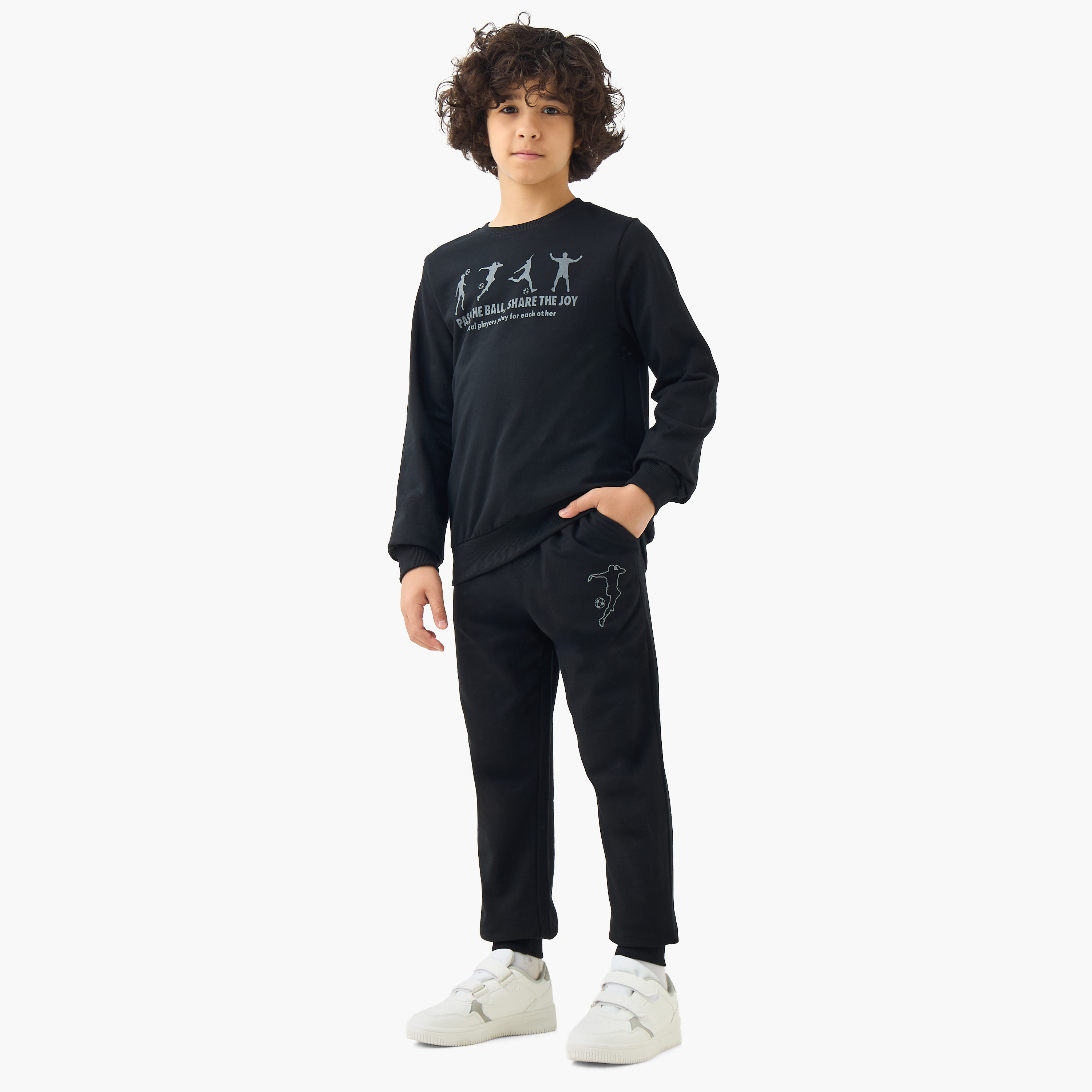 سويت شيرت قطن بياقة ضيقة وأكمام طويلة وطبعات للأولاد من جونيورز-boys-clothing-winterwear-sweatshirts-image-2
