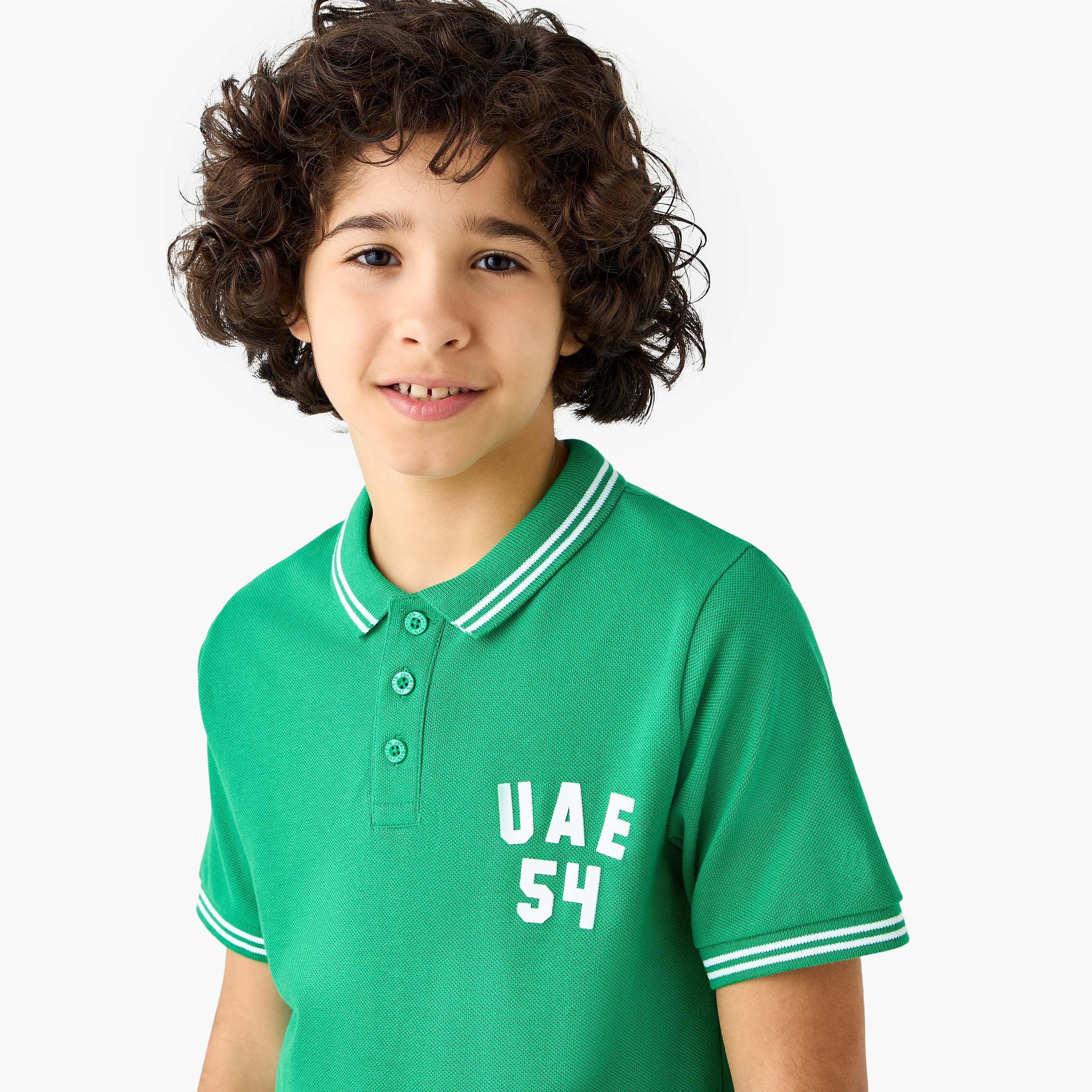 تيشيرت بولو بأكمام قصيرة بطبعات اليوم الوطني الإماراتي من جونيورز-boys-clothing-tshirtsandpolos-image-4