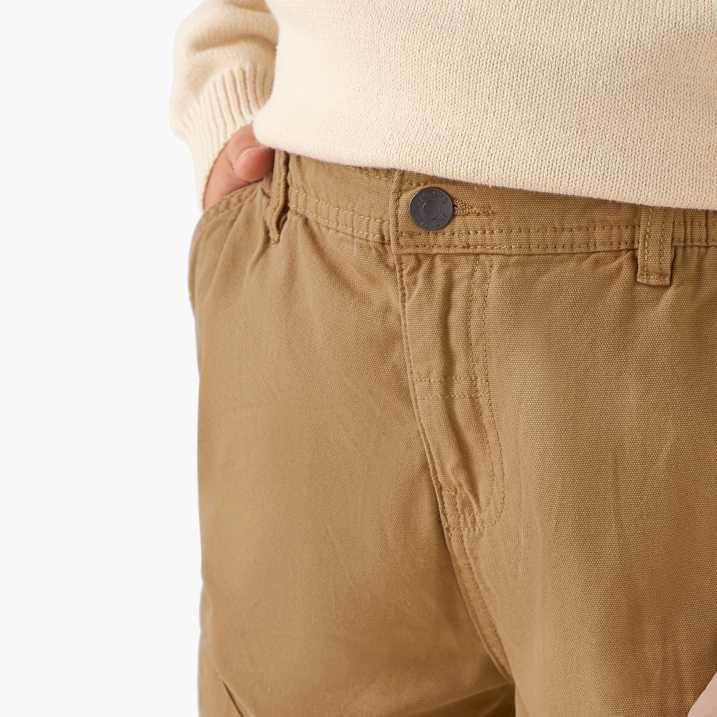 بنطلون سادة بجيوب وإغلاق أزرار من جونيورز-boys-clothing-bottoms-trousers-image-2