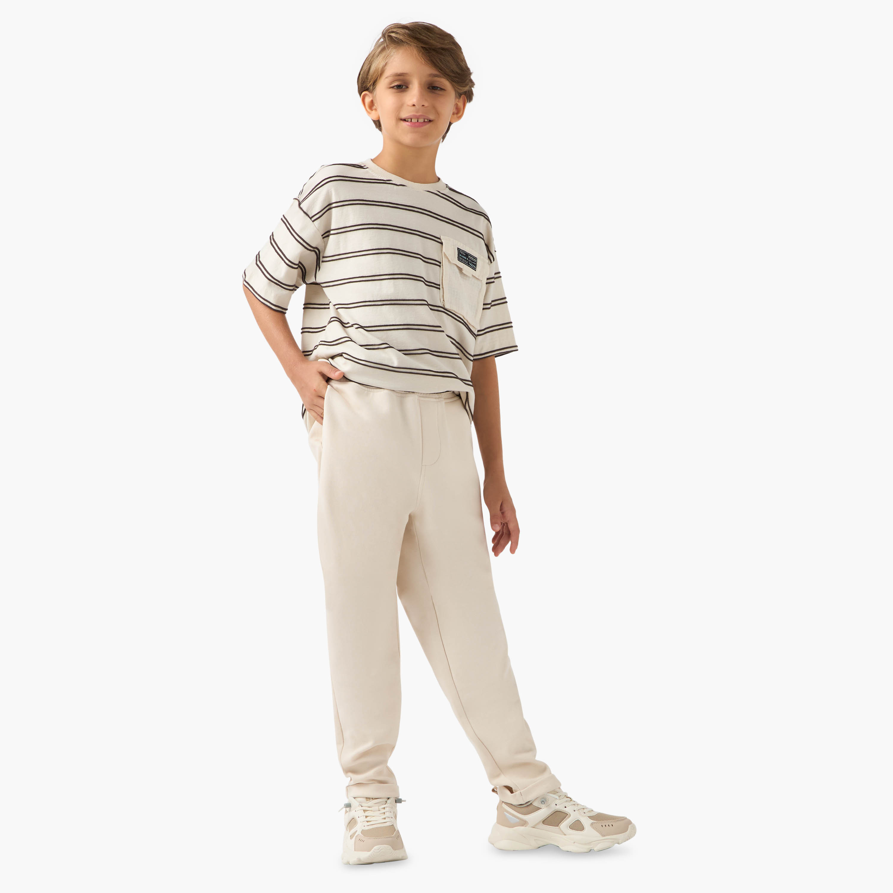 Juniors Panelled Joggers with Drawstring Closure and Pockets-boys-clothing-bottoms-joggersandtrackpants-image-2