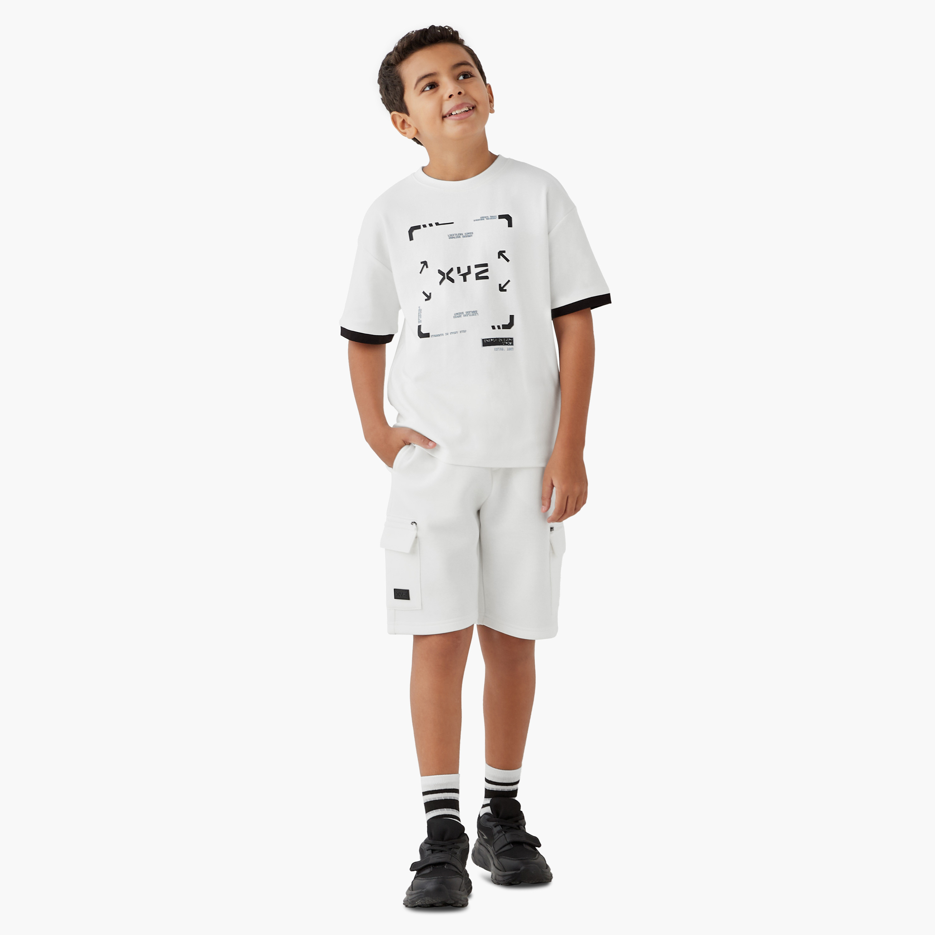 تيشيرت بأكمام قصيرة وطبعات من إكس واي زد-sports-boys-clothing-tops-image-2